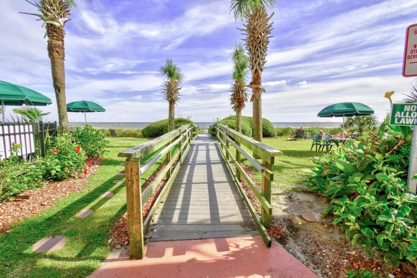 Suites at the Beach photo 30