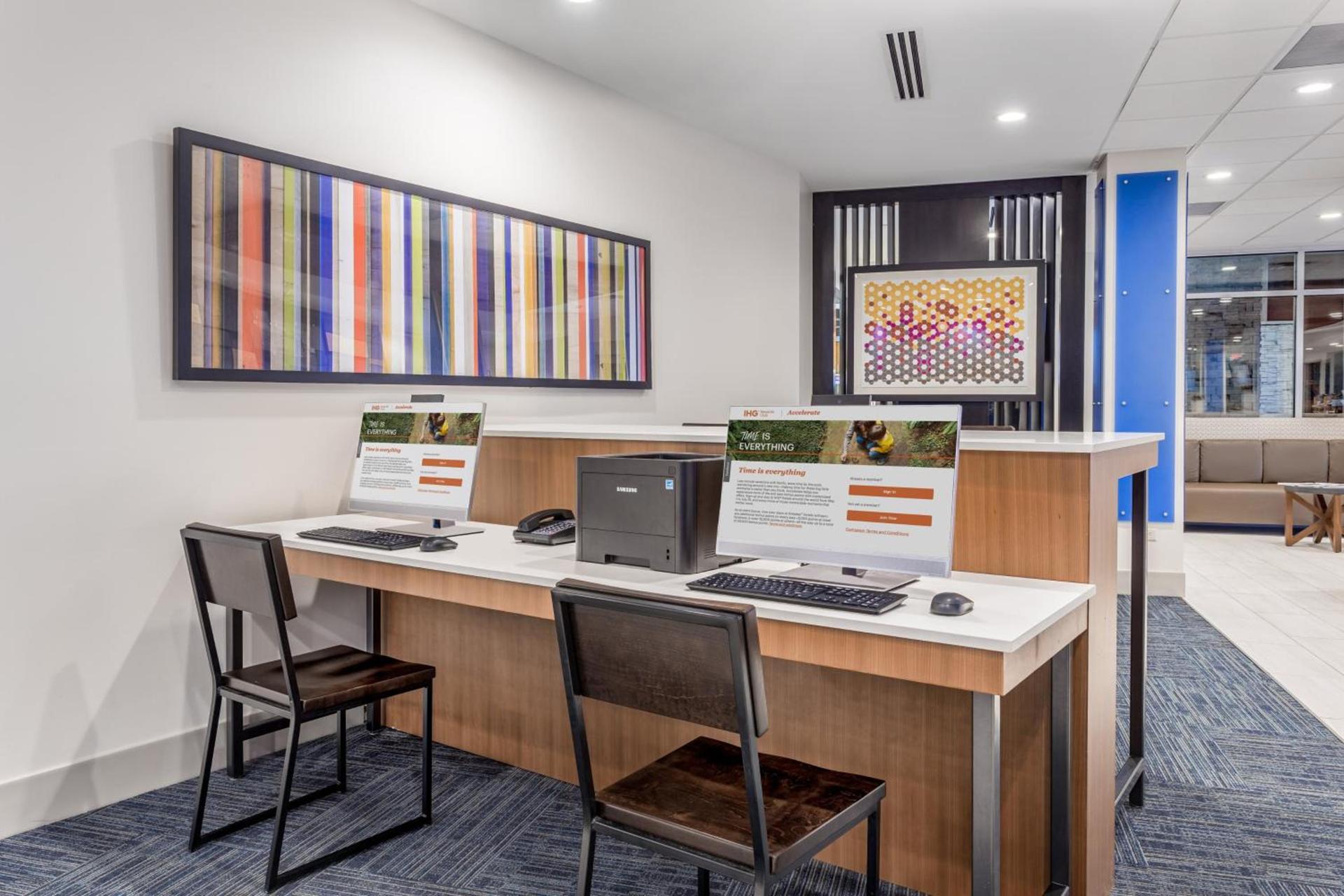Holiday Inn Express & Suites Hammond by IHG photo 12