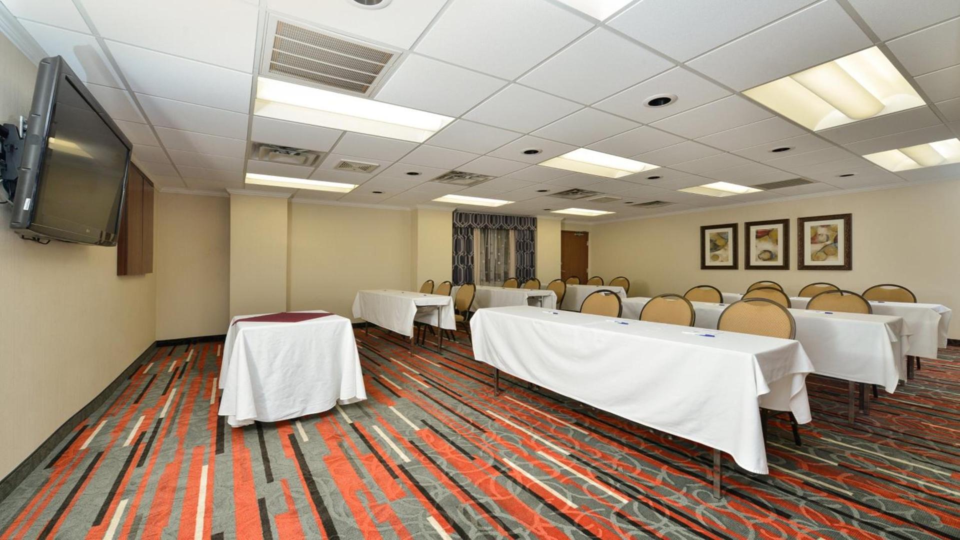 Holiday Inn Express Boston-Milford by IHG photo 73