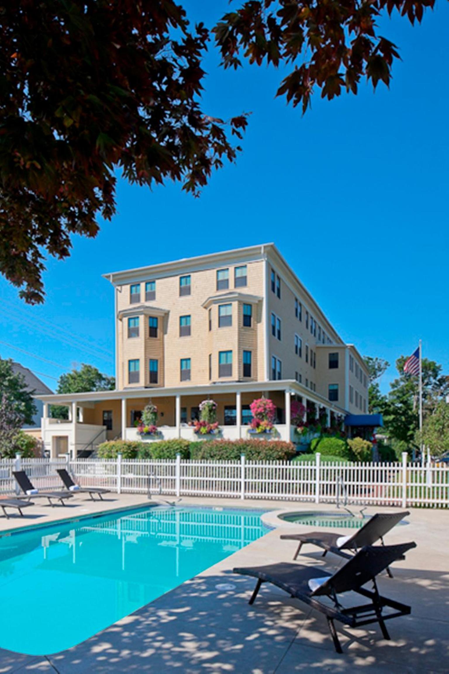 Colonial Inn photo 19