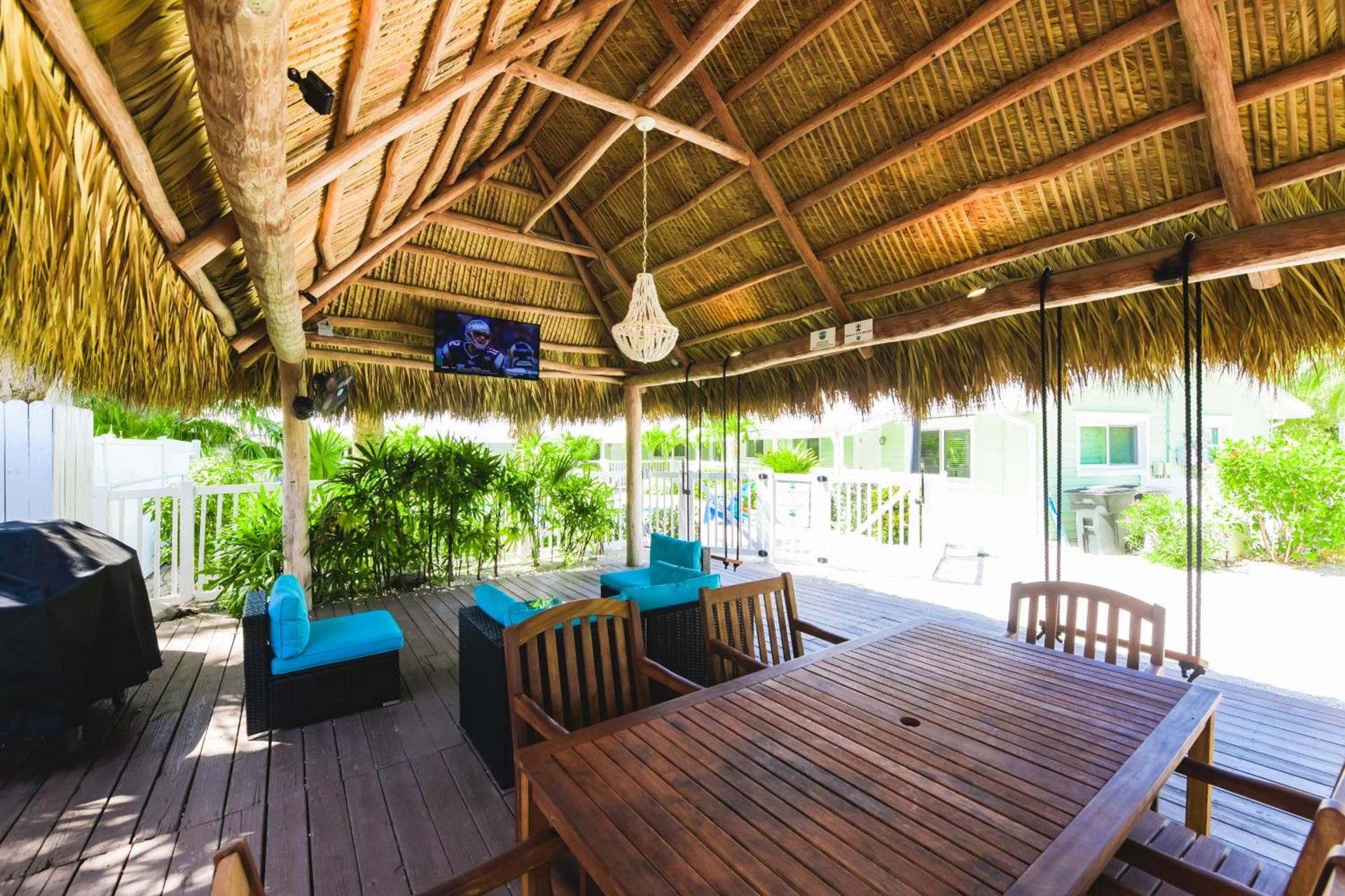 Tropical Breeze Resort photo 80