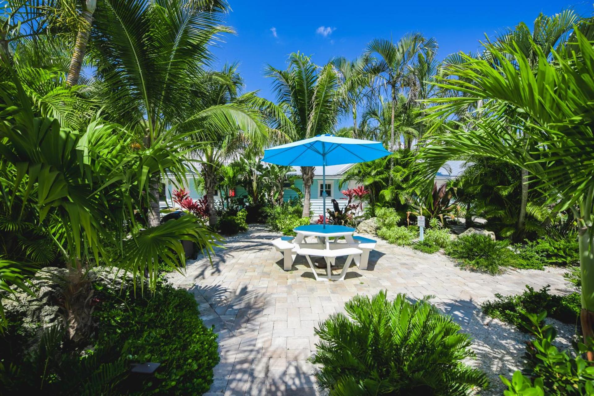 Tropical Breeze Resort photo 4