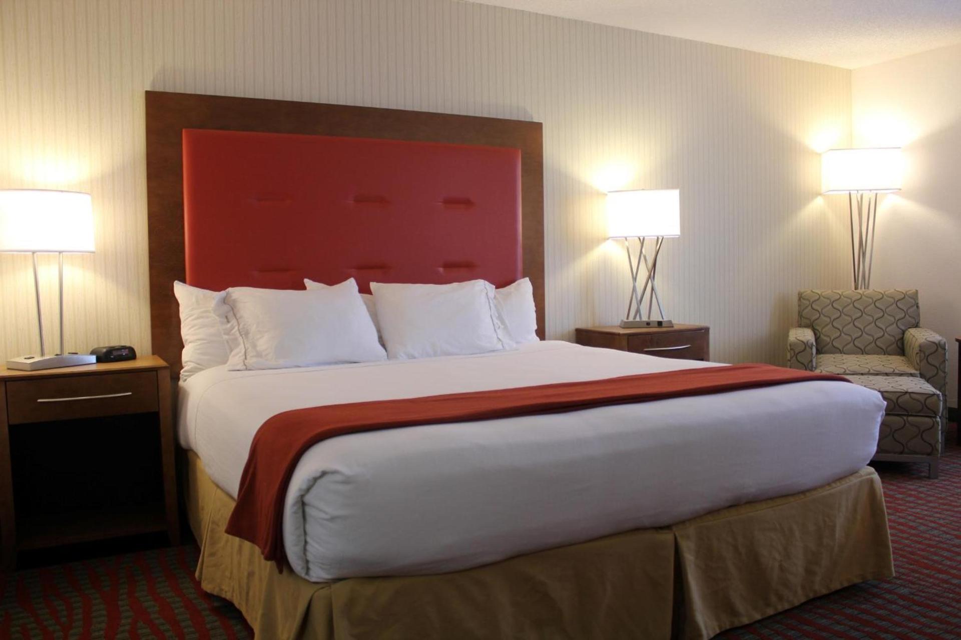Holiday Inn Express Boston-Milford by IHG photo 4