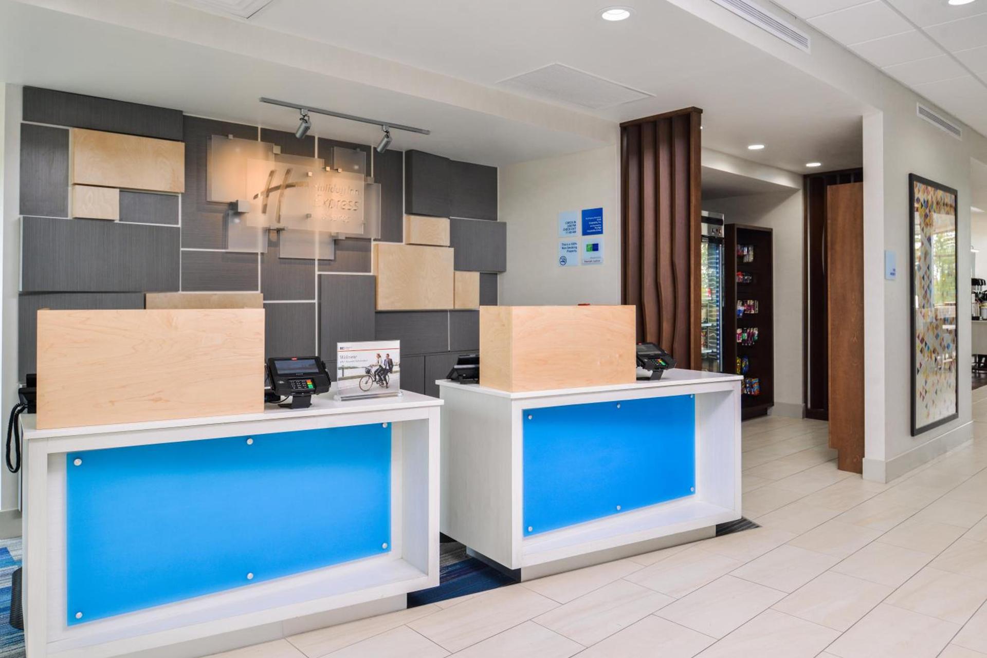 Holiday Inn Express & Suites - Siloam Springs by IHG photo 35