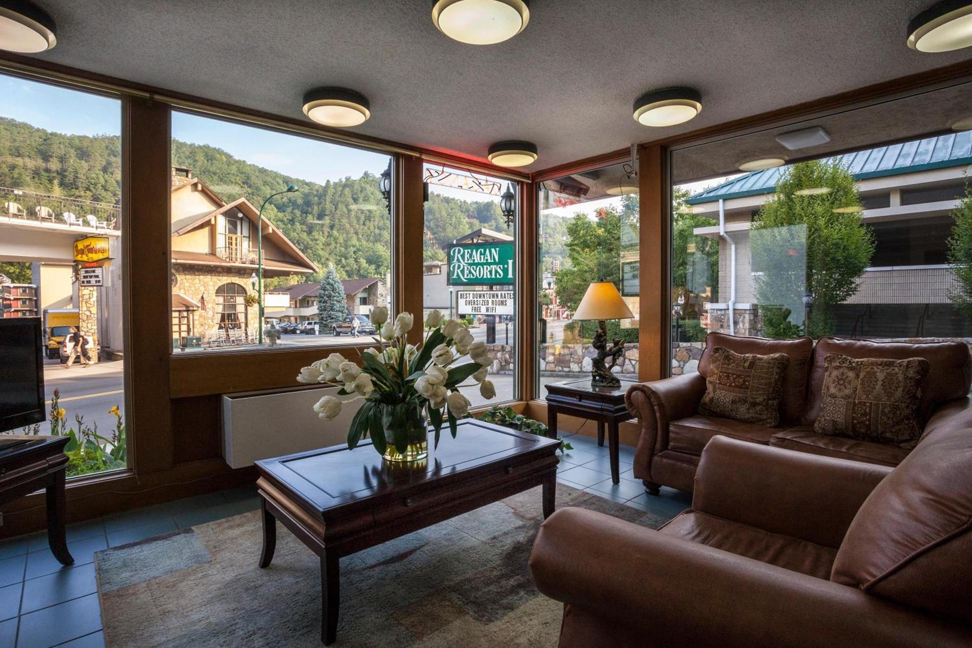 Reagan Resorts Inn photo 22