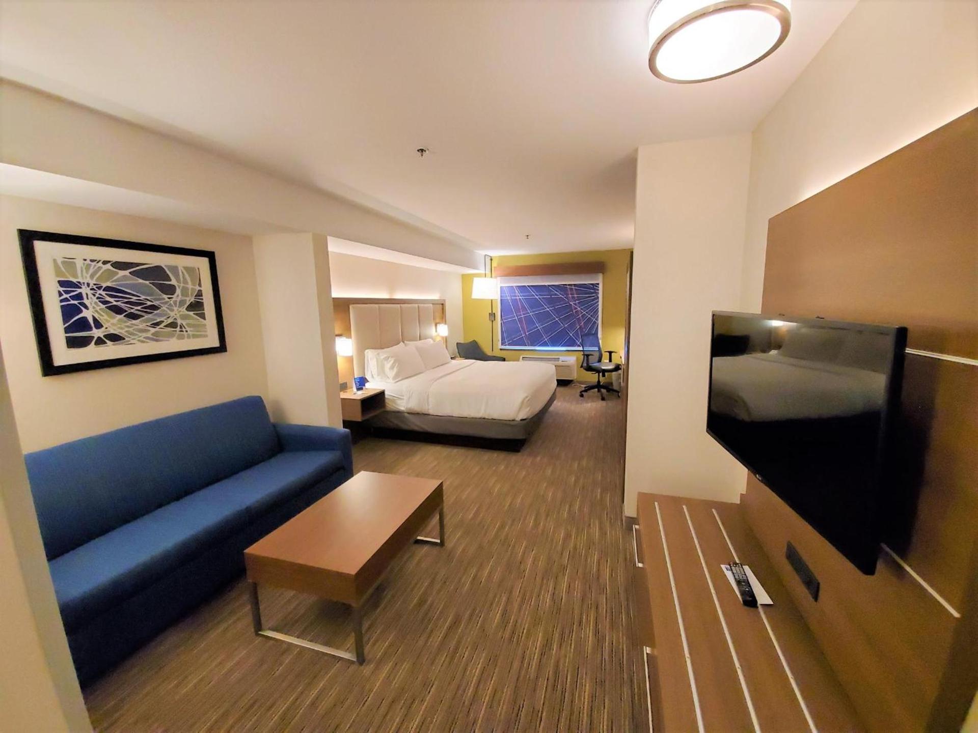 Holiday Inn Express Hotel & Suites Seattle North - Lynnwood by IHG photo 4