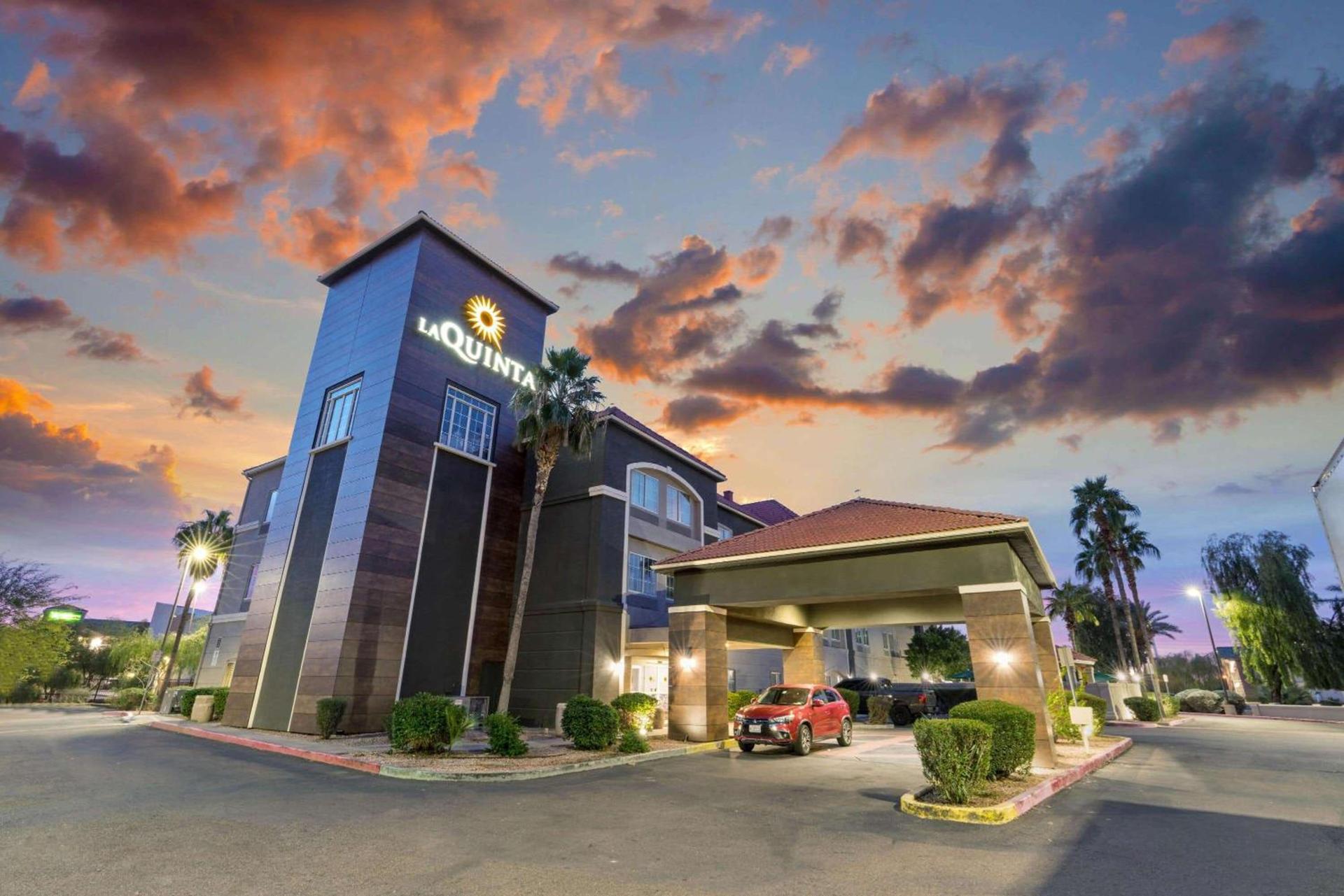 La Quinta by Wyndham Phoenix I-10 West photo 1