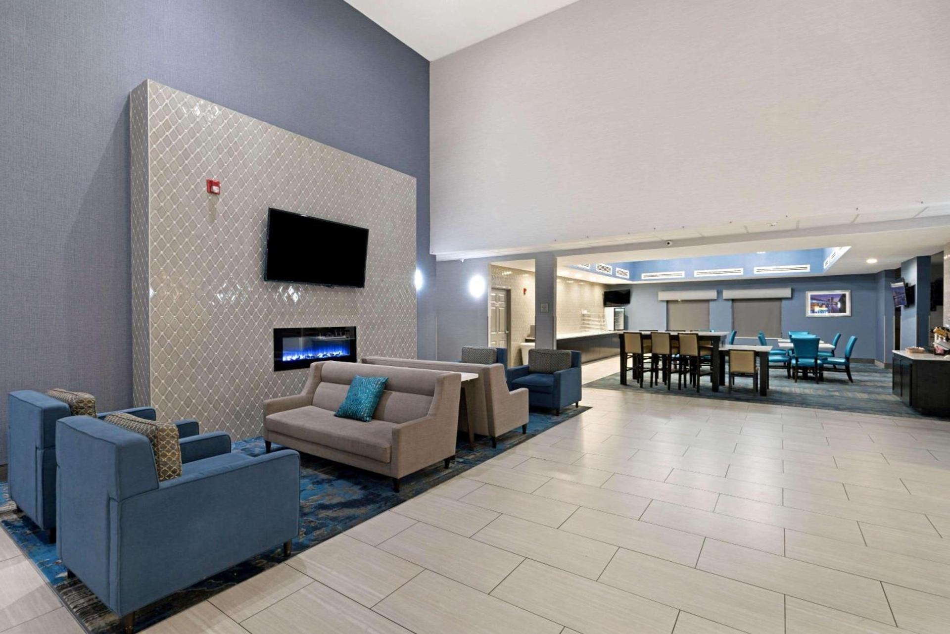 La Quinta by Wyndham Phoenix I-10 West photo 2