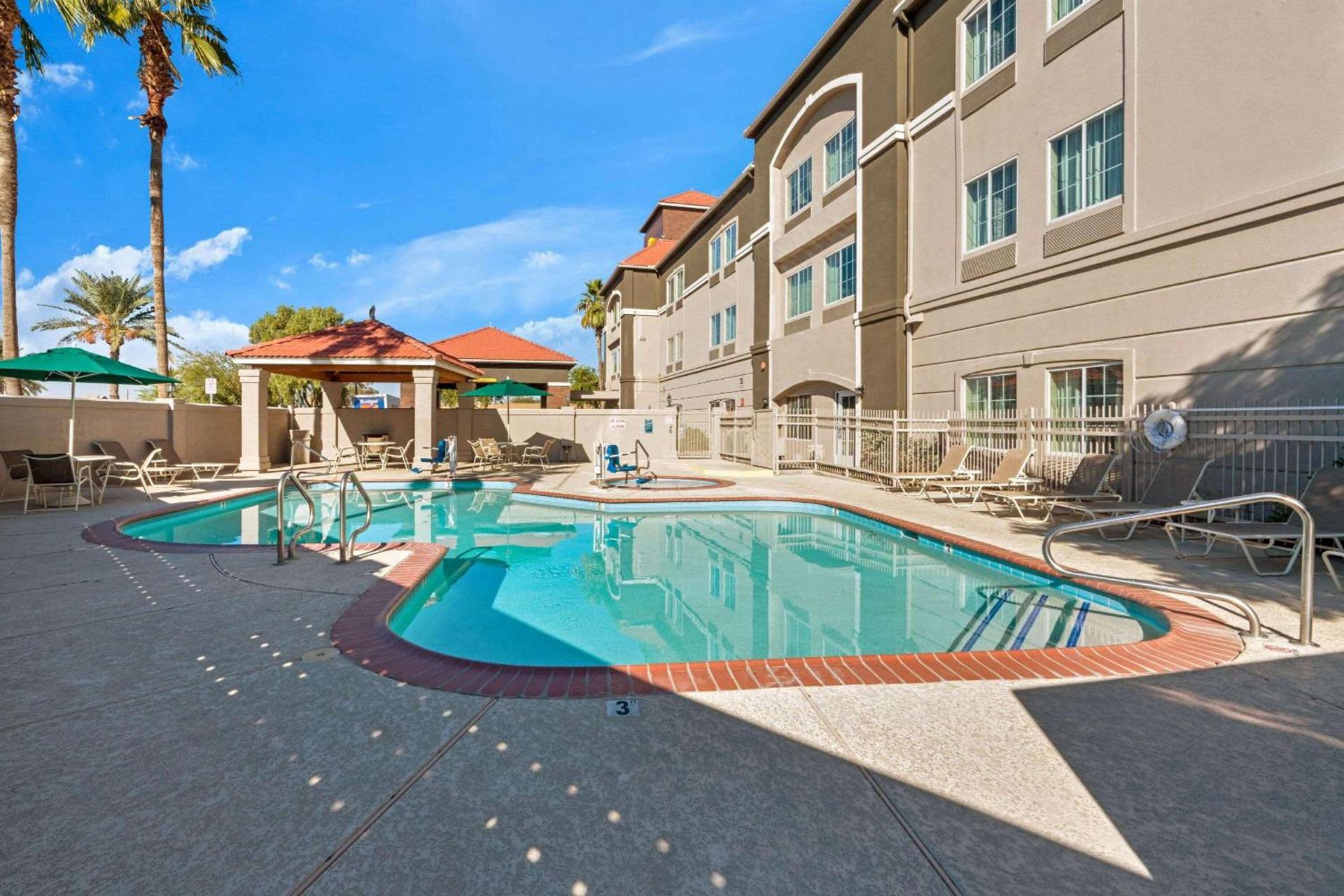 La Quinta by Wyndham Phoenix I-10 West photo 55