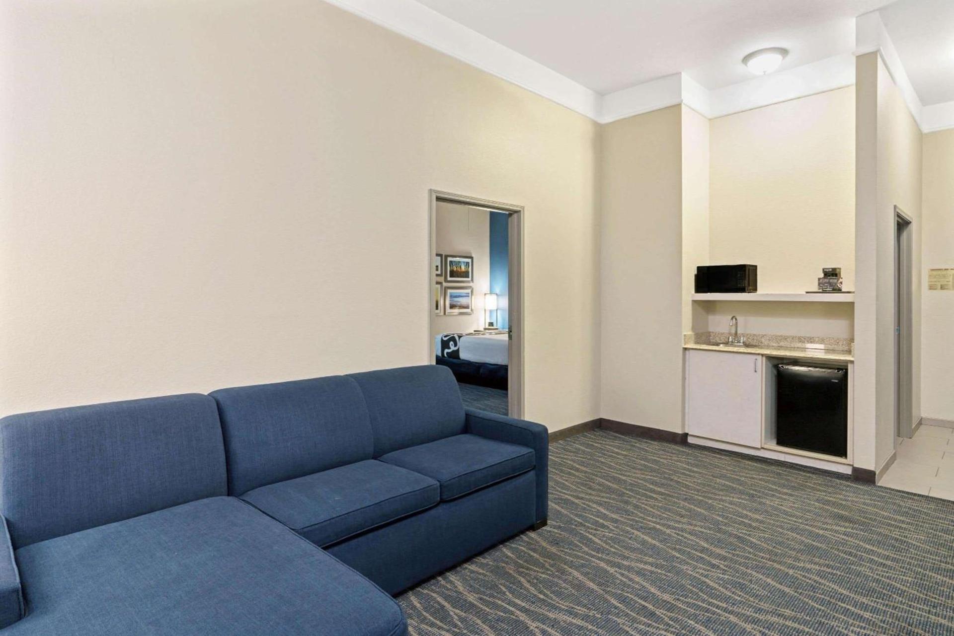 La Quinta by Wyndham Phoenix I-10 West photo 10