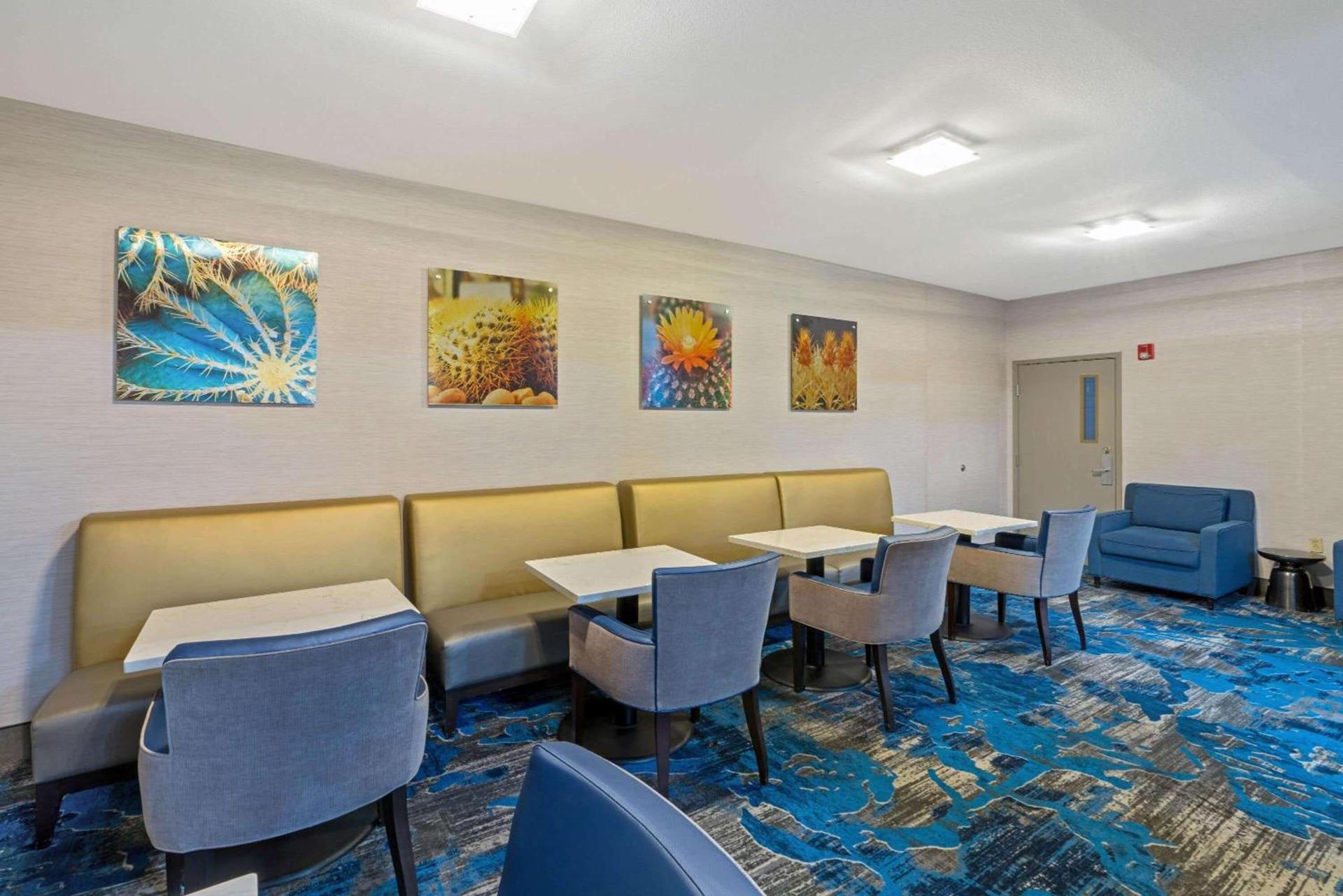 La Quinta by Wyndham Phoenix I-10 West photo 15
