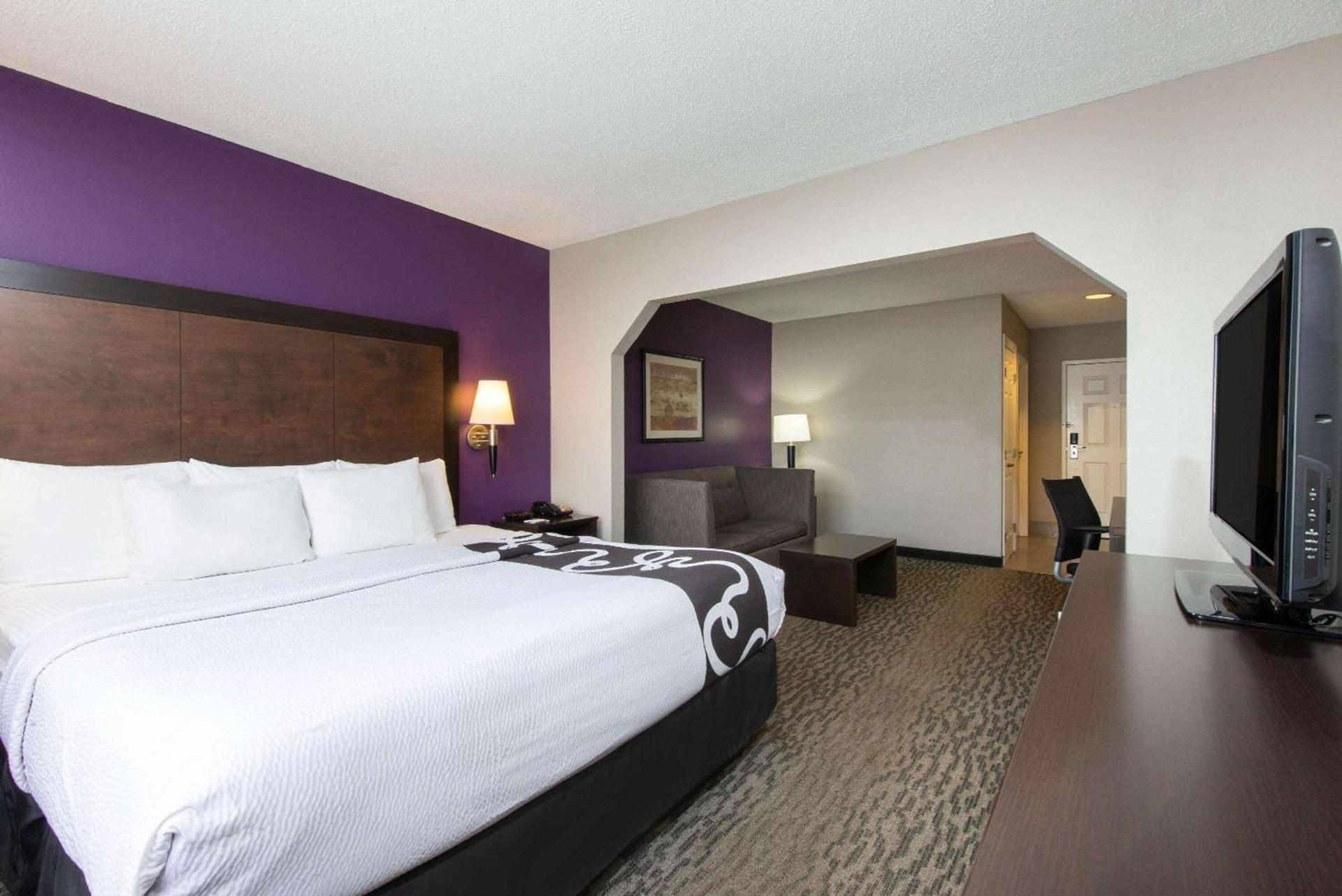 La Quinta by Wyndham Erie photo 53