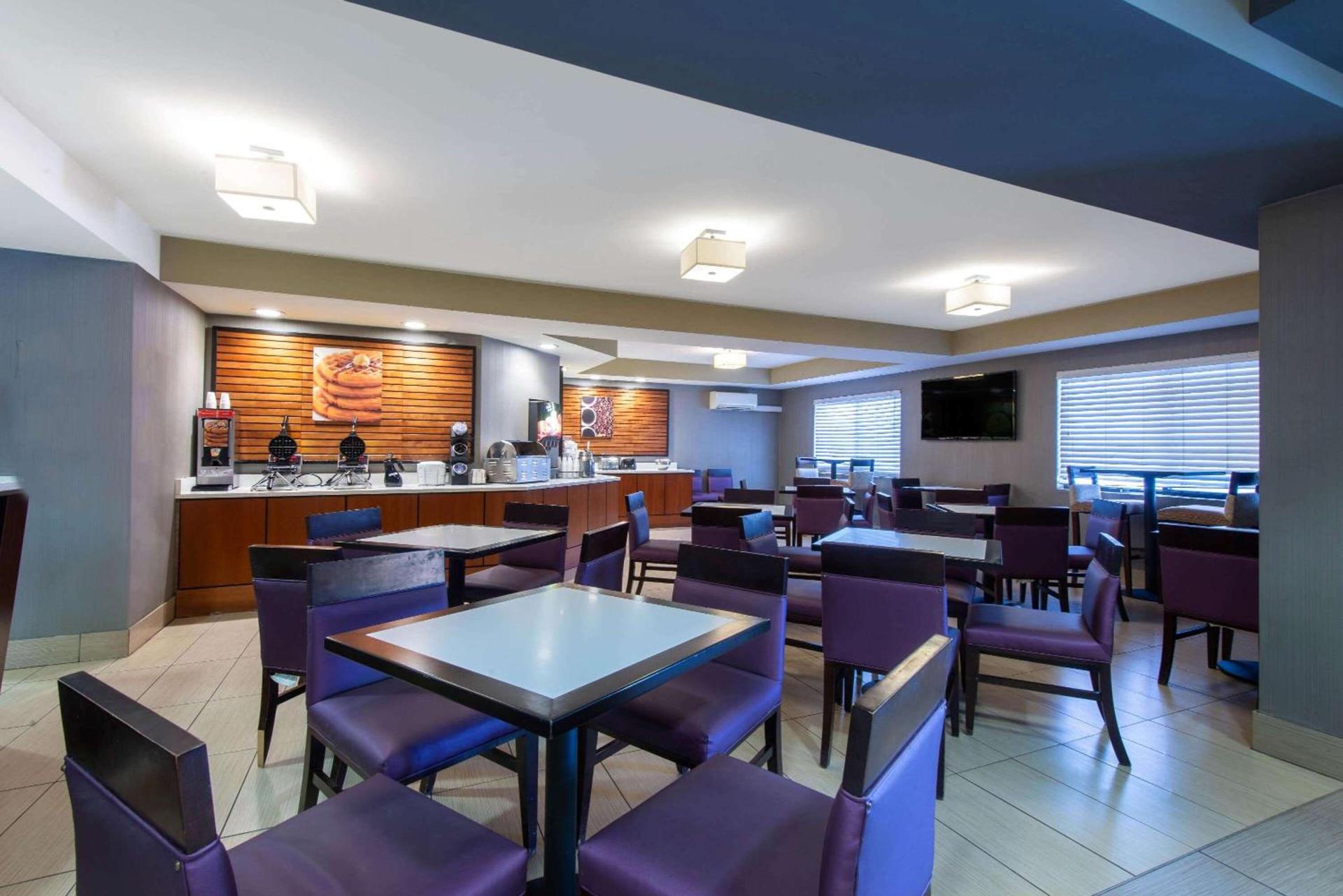 La Quinta by Wyndham Erie photo 57