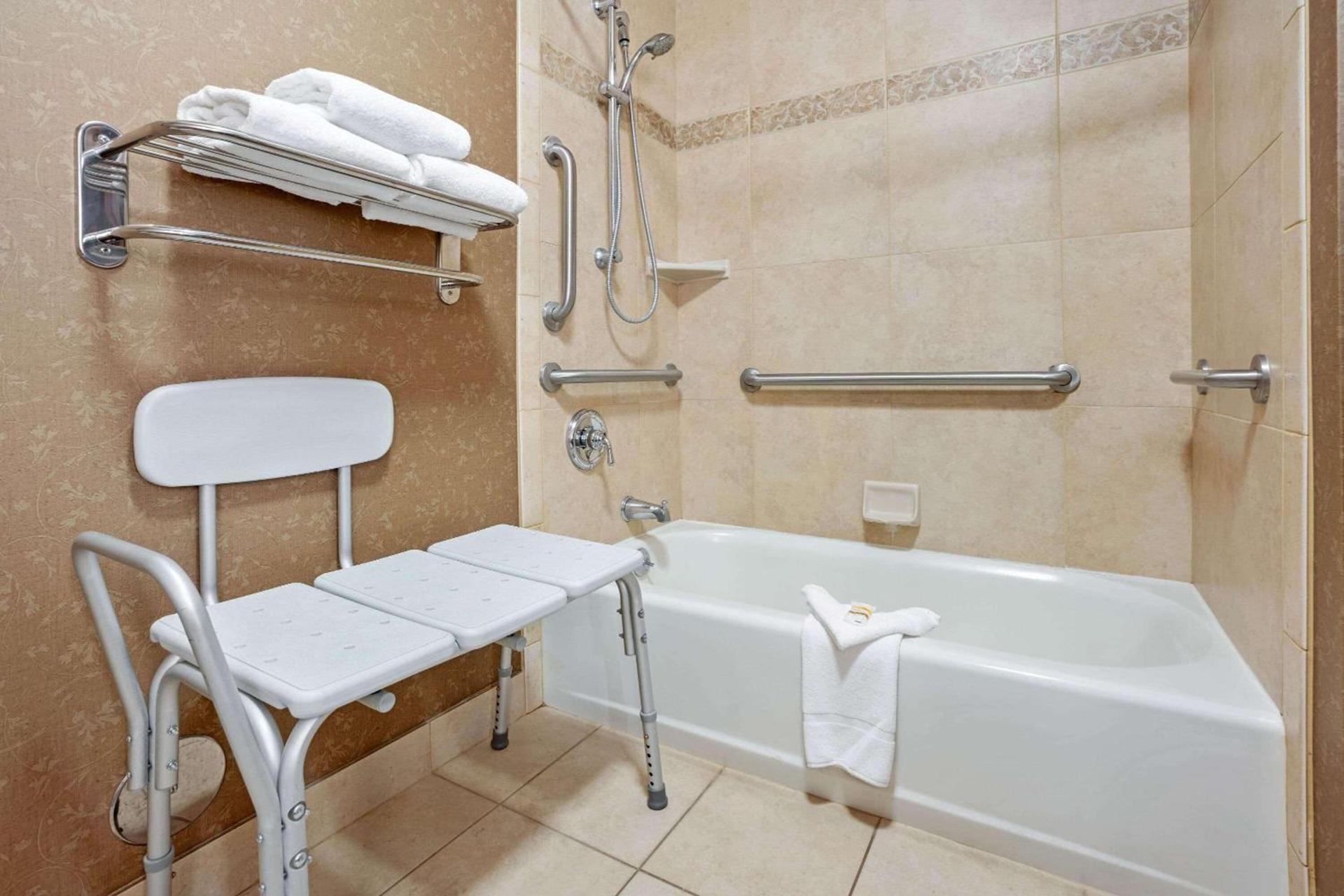 La Quinta by Wyndham Boise Towne Square photo 28