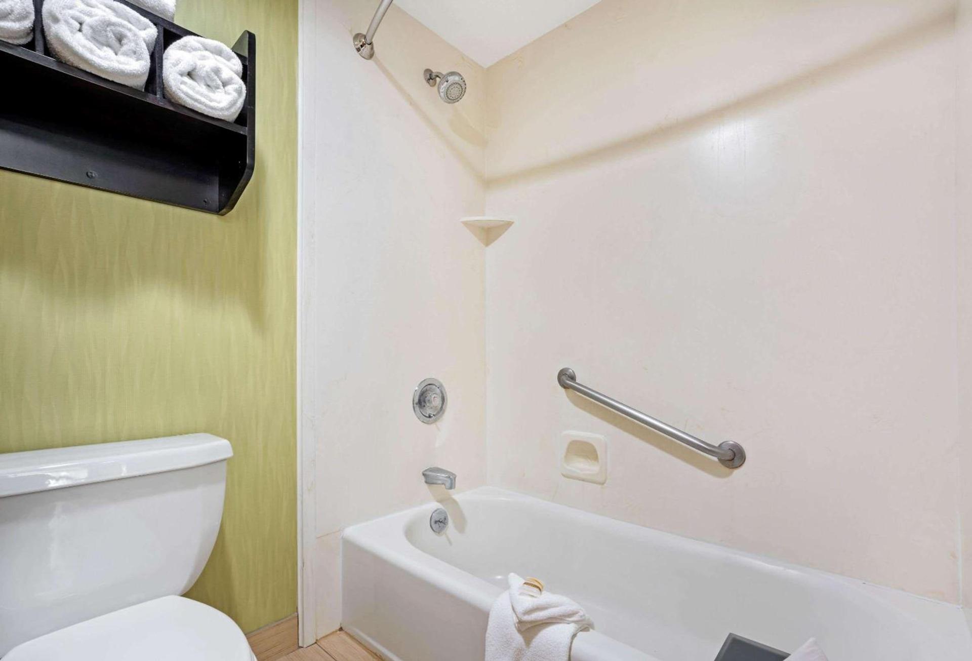 La Quinta by Wyndham Boise Towne Square photo 30