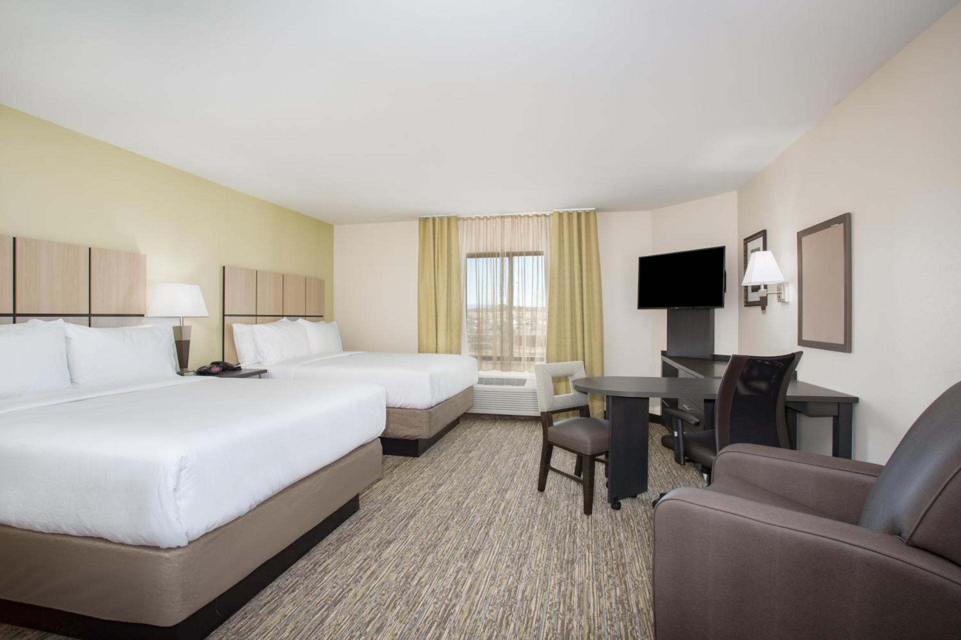Candlewood Suites Pueblo by IHG photo 2