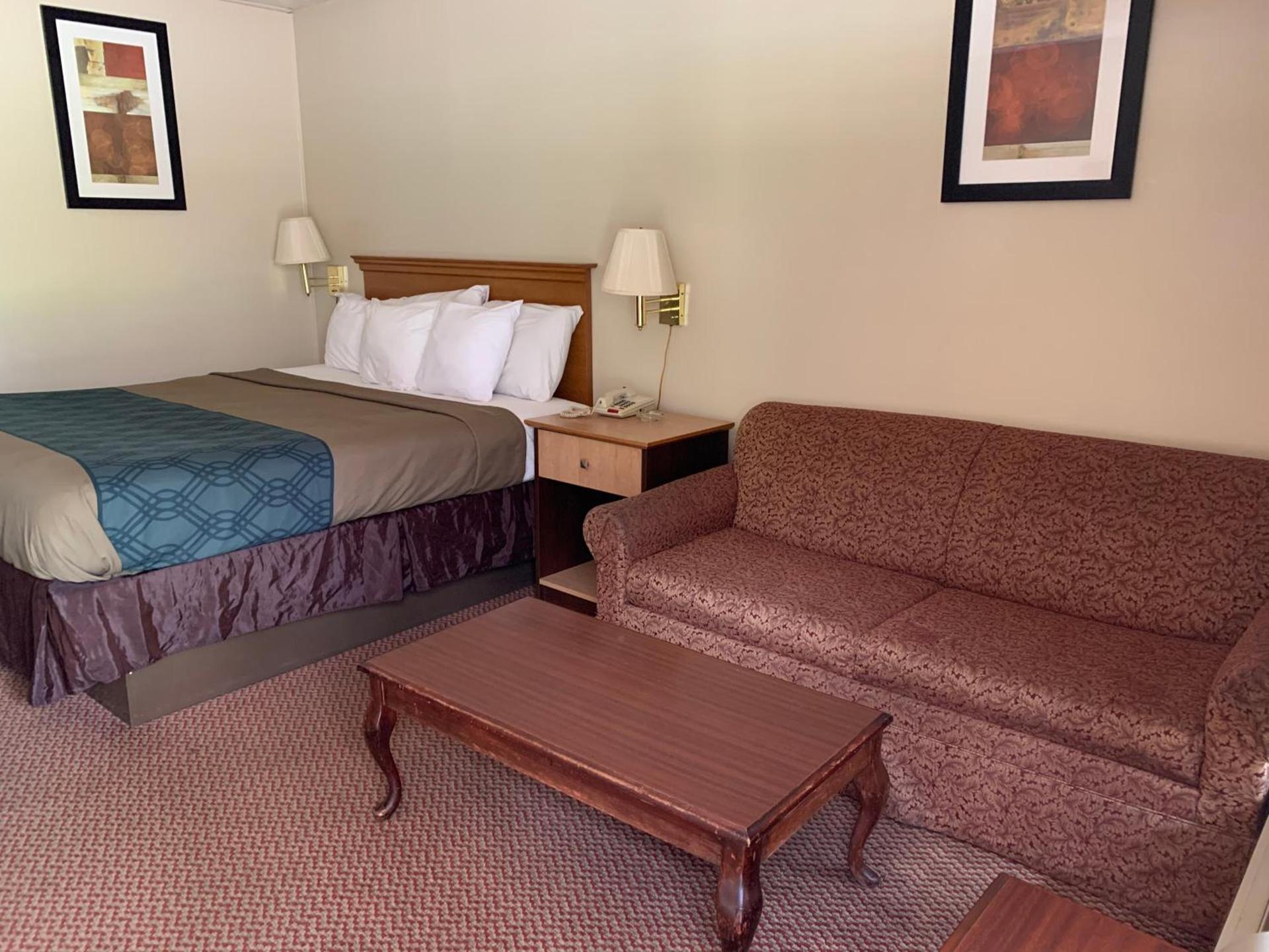 Travelowes Motel - Maggie Valley photo 33