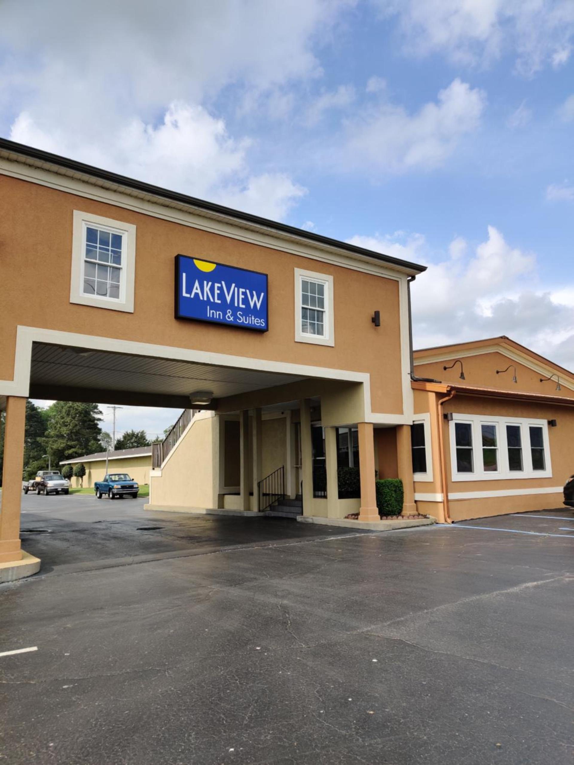 Lake View Inn & Suites — hotel in Florence