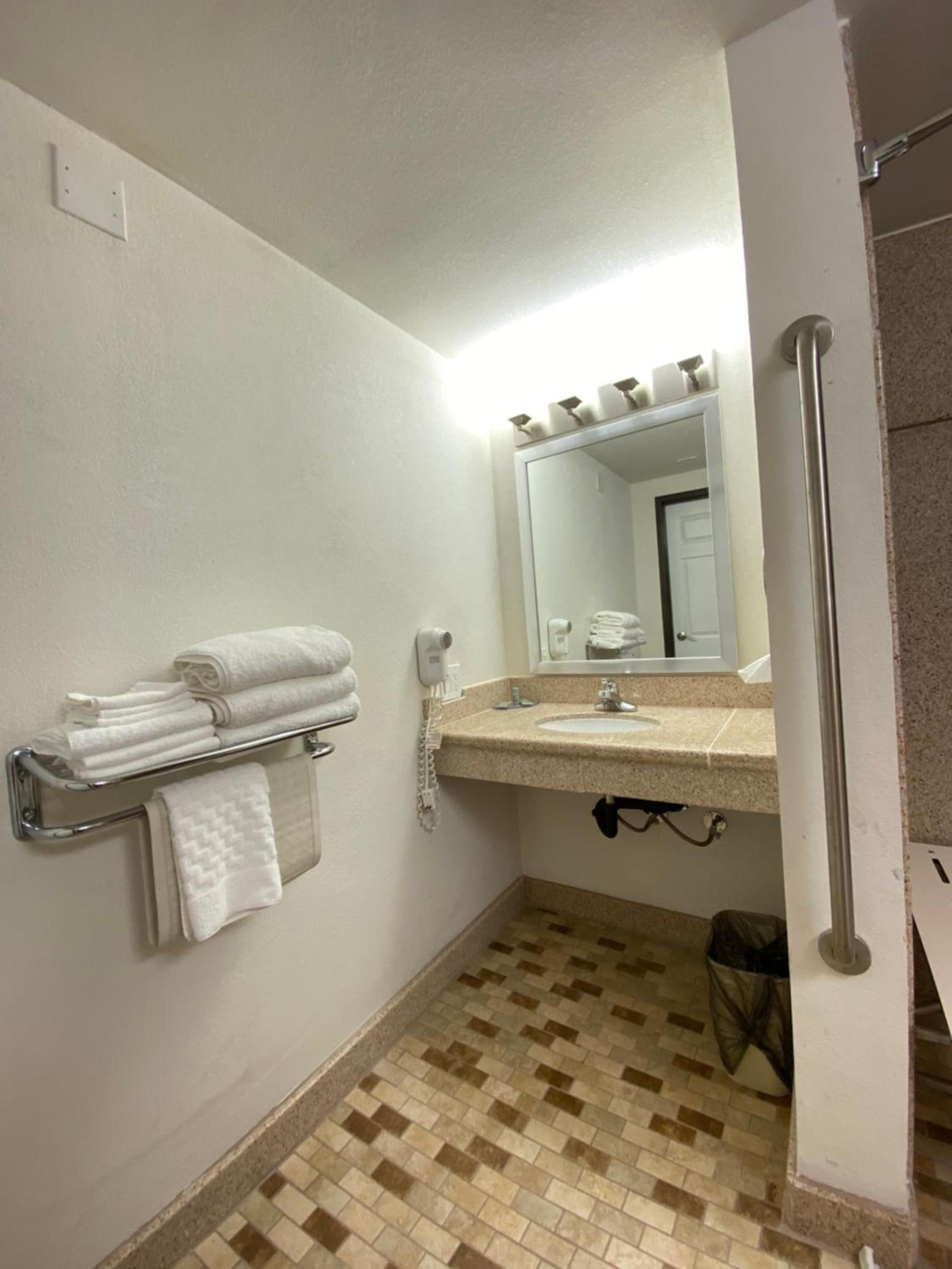 Best Western Antelope Inn & Suites photo 63