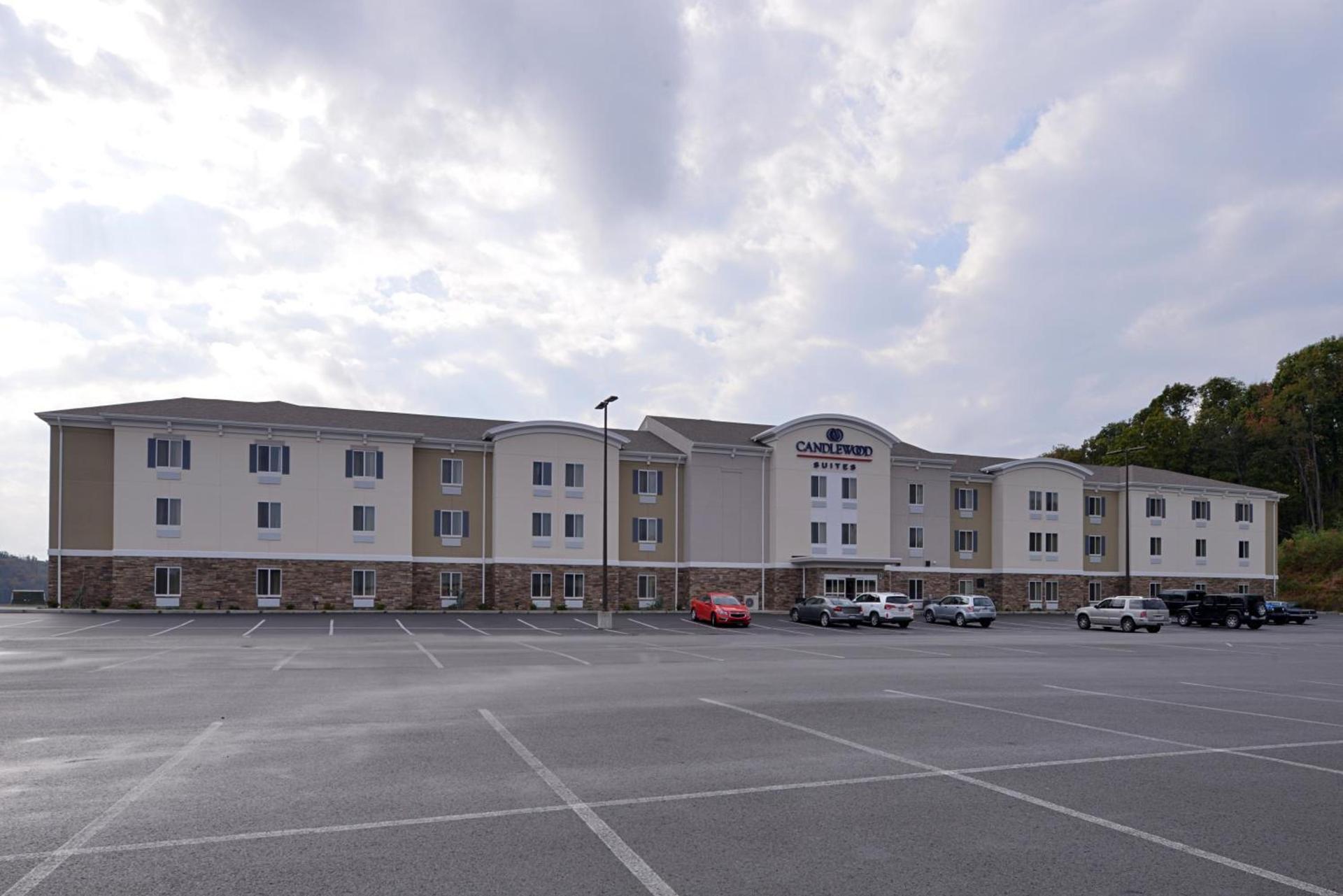 Candlewood Suites MORGANTOWN-UNIV WEST VIRGINIA by IHG photo 35