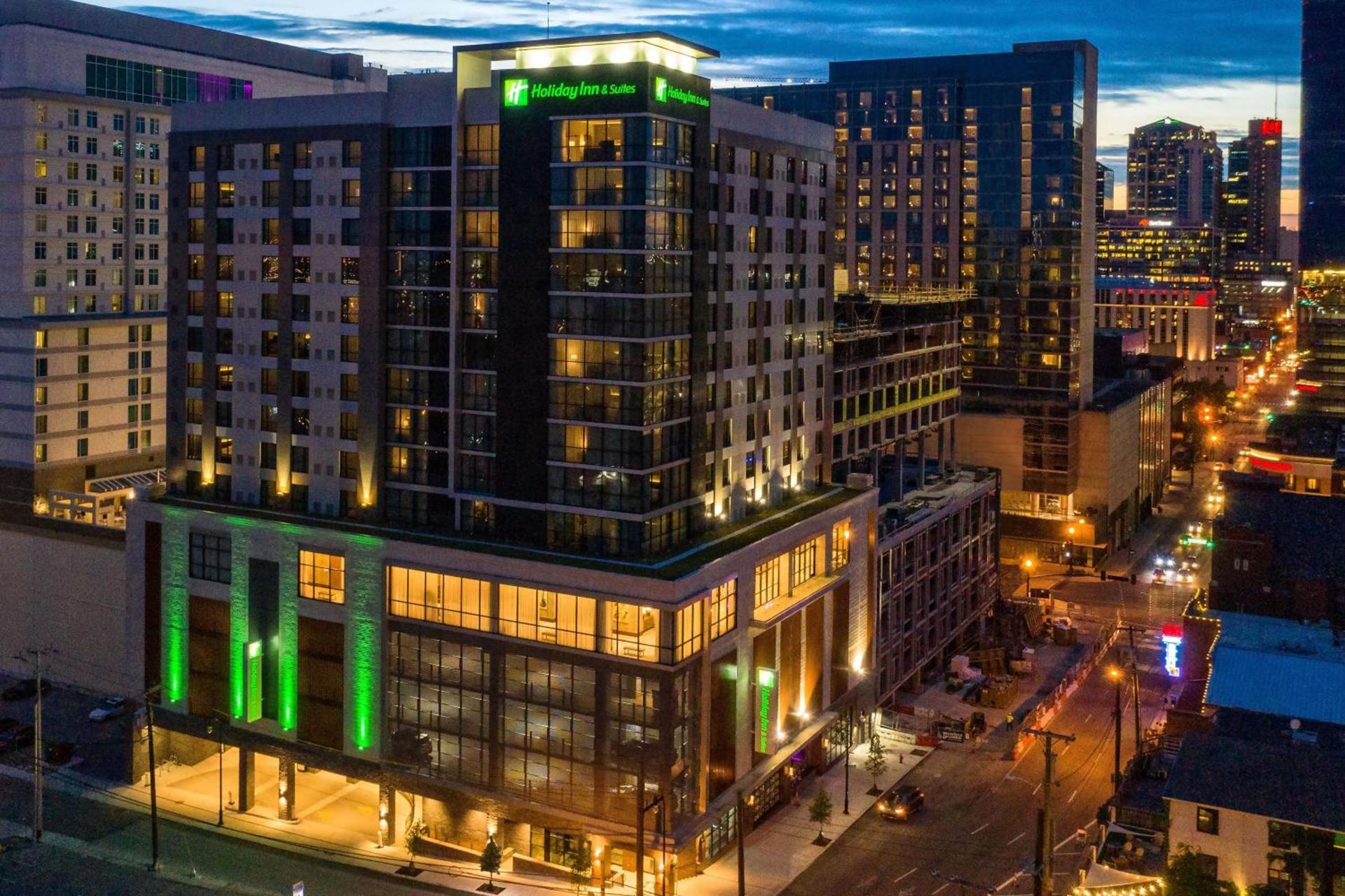 Holiday Inn & Suites Nashville Downtown - Broadway by IHG photo 1