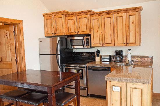 Stone Canyon Inn photo 17