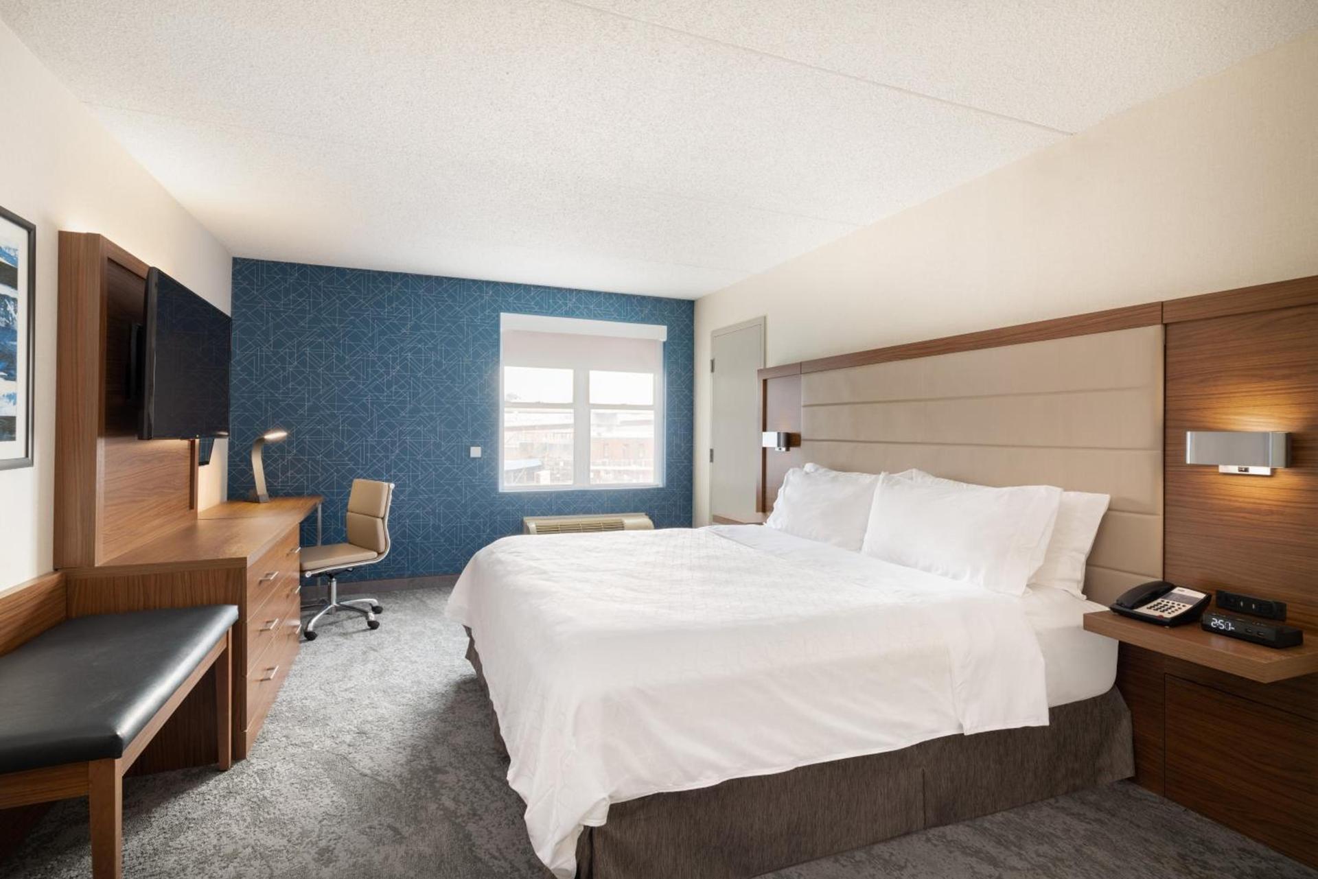 Holiday Inn Express & Suites Boston - Cambridge by IHG photo 16