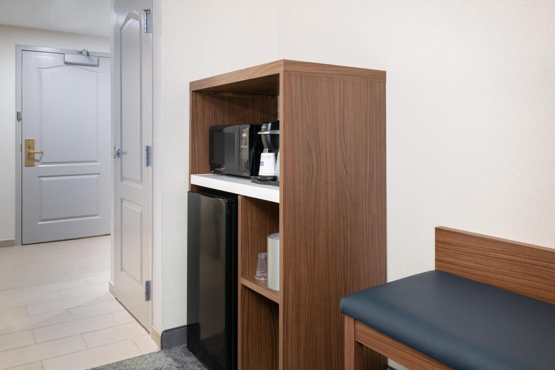 Holiday Inn Express & Suites Boston - Cambridge by IHG photo 18