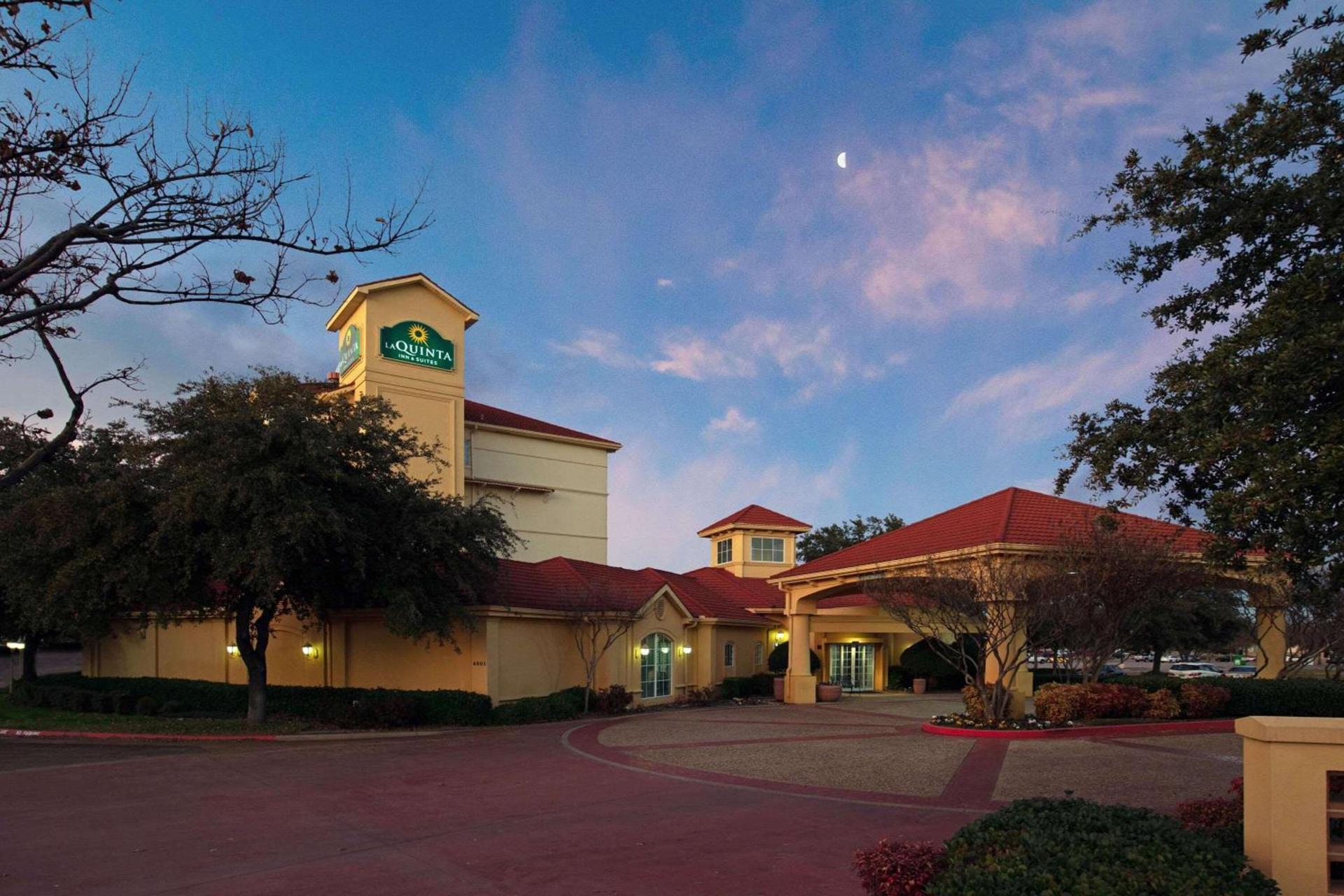 La Quinta by Wyndham Dallas Arlington South photo 2