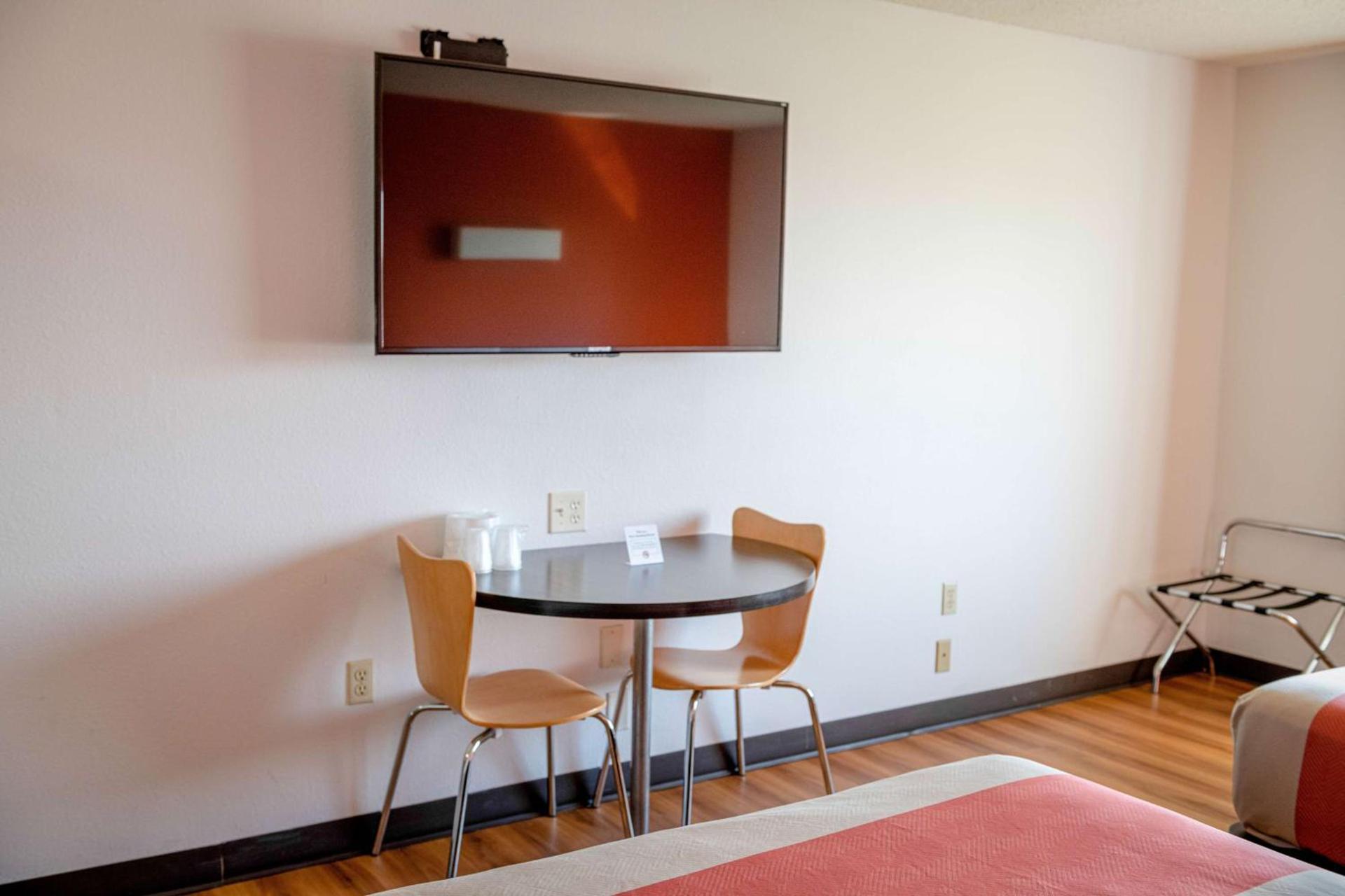 Motel 6-Lincoln, NE photo 52