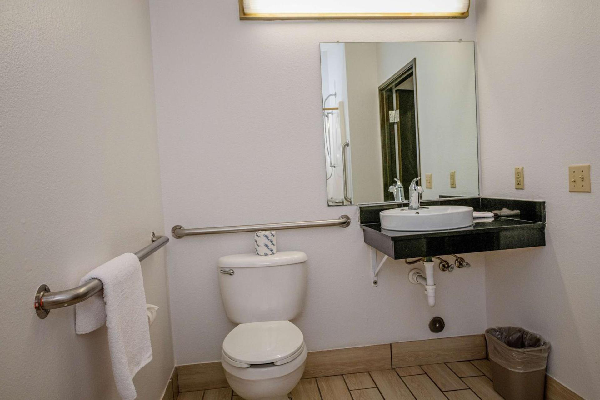 Motel 6-Lincoln, NE photo 37