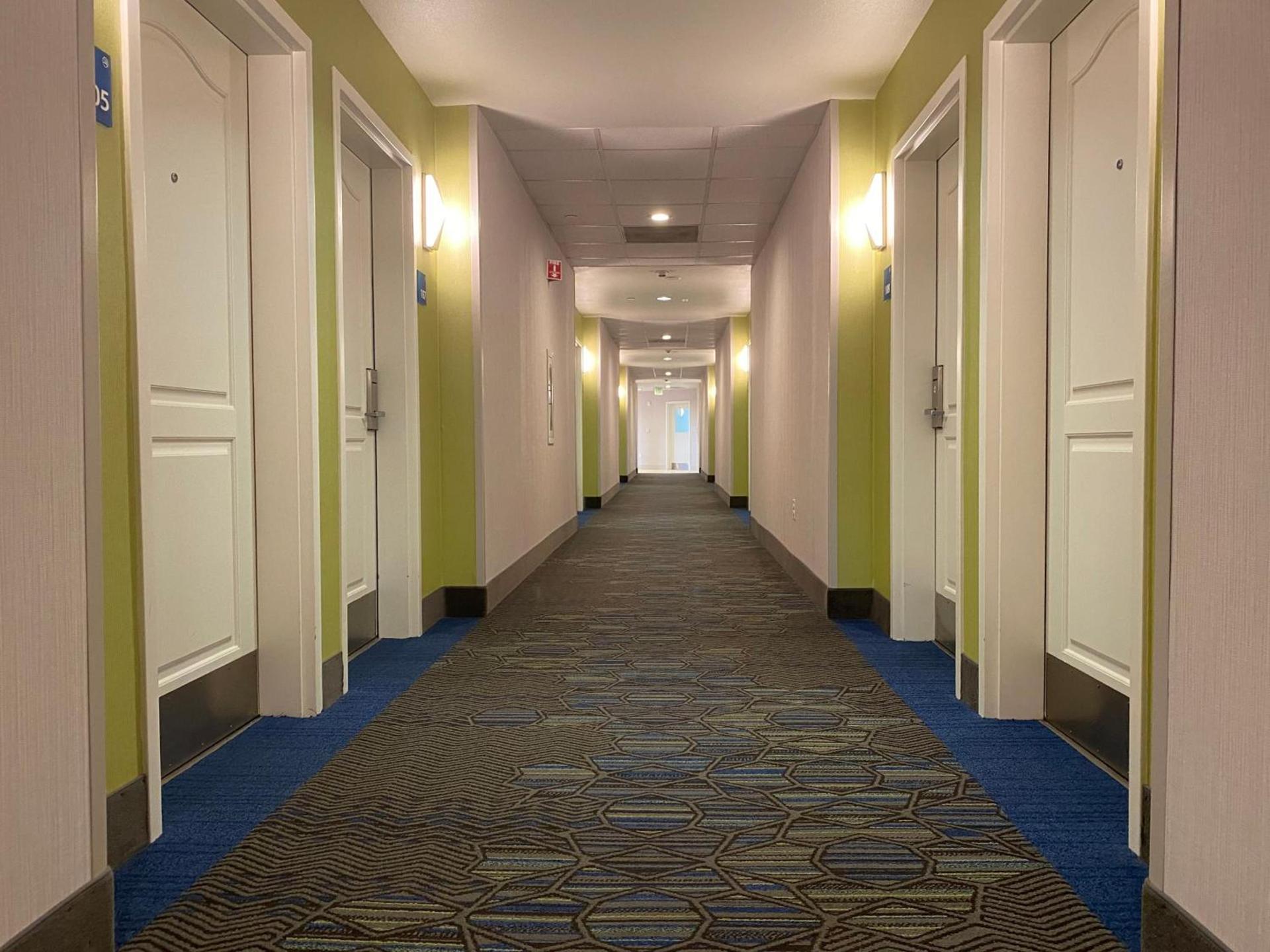 Holiday Inn Express & Suites Beaumont - Oak Valley by IHG photo 6