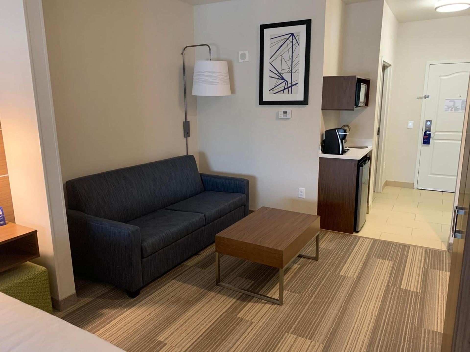 Holiday Inn Express & Suites Beaumont - Oak Valley by IHG photo 32