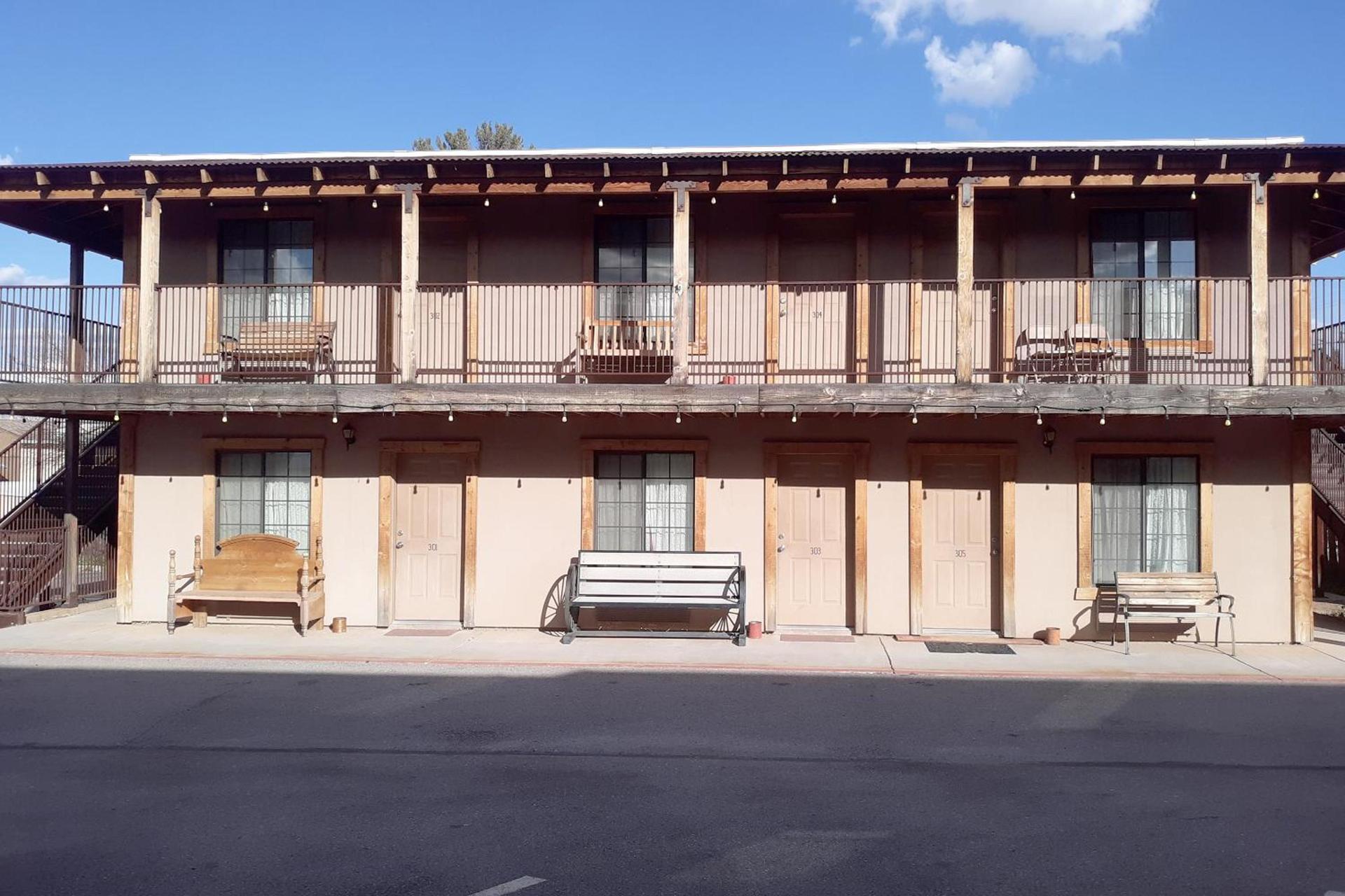 Tombstone Motel photo 14