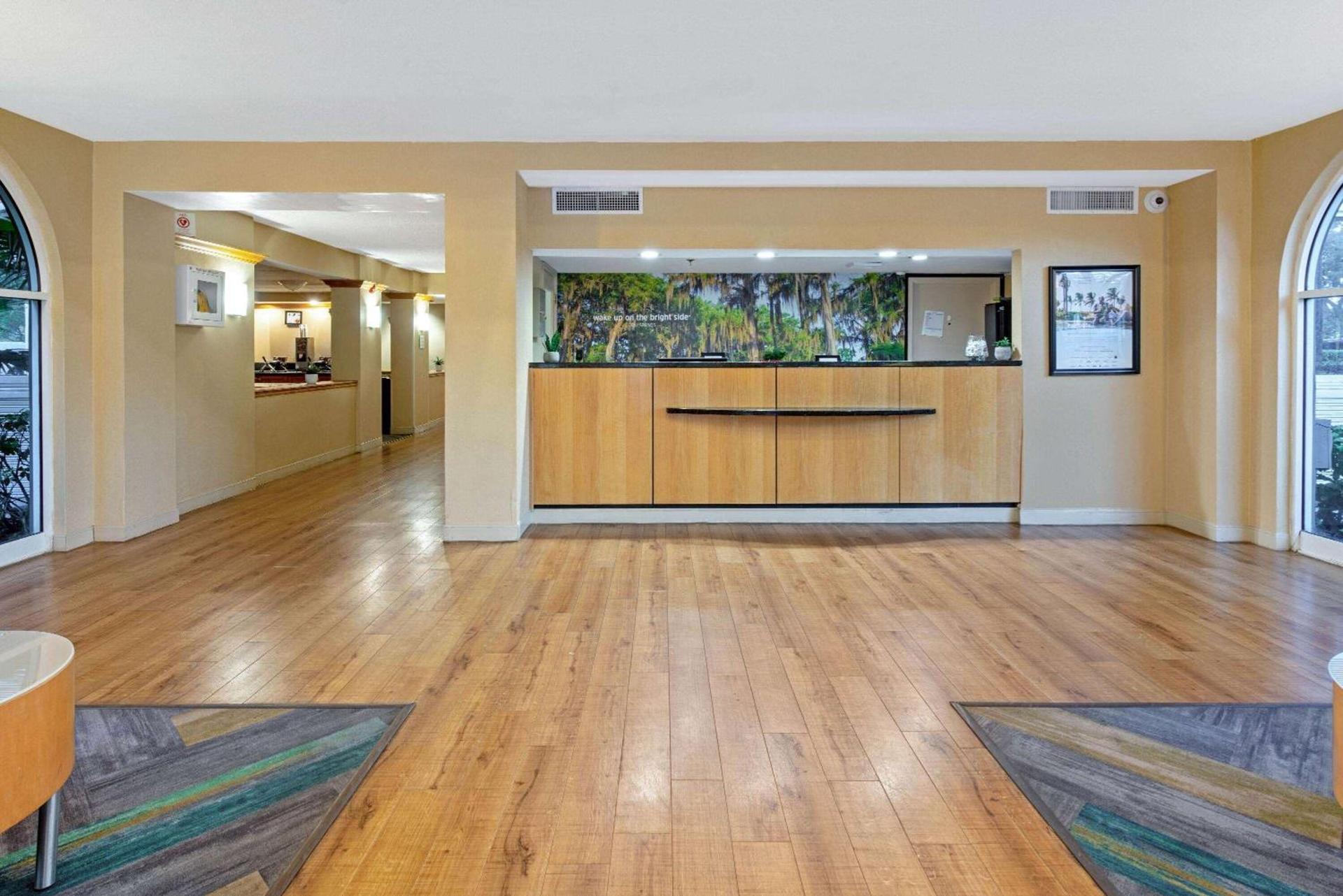La Quinta by Wyndham Coral Springs South photo 33