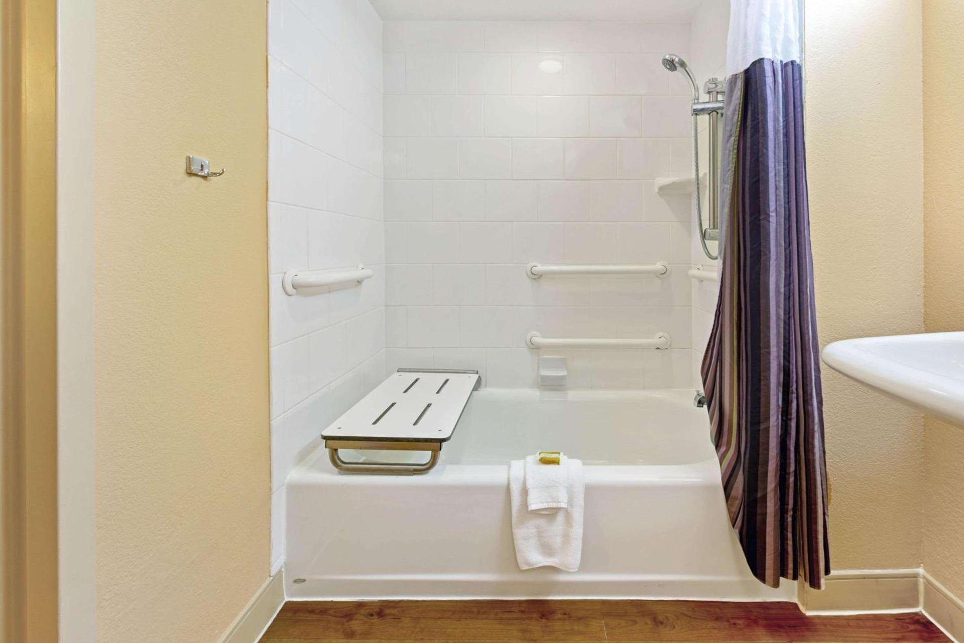 La Quinta by Wyndham Coral Springs South photo 15