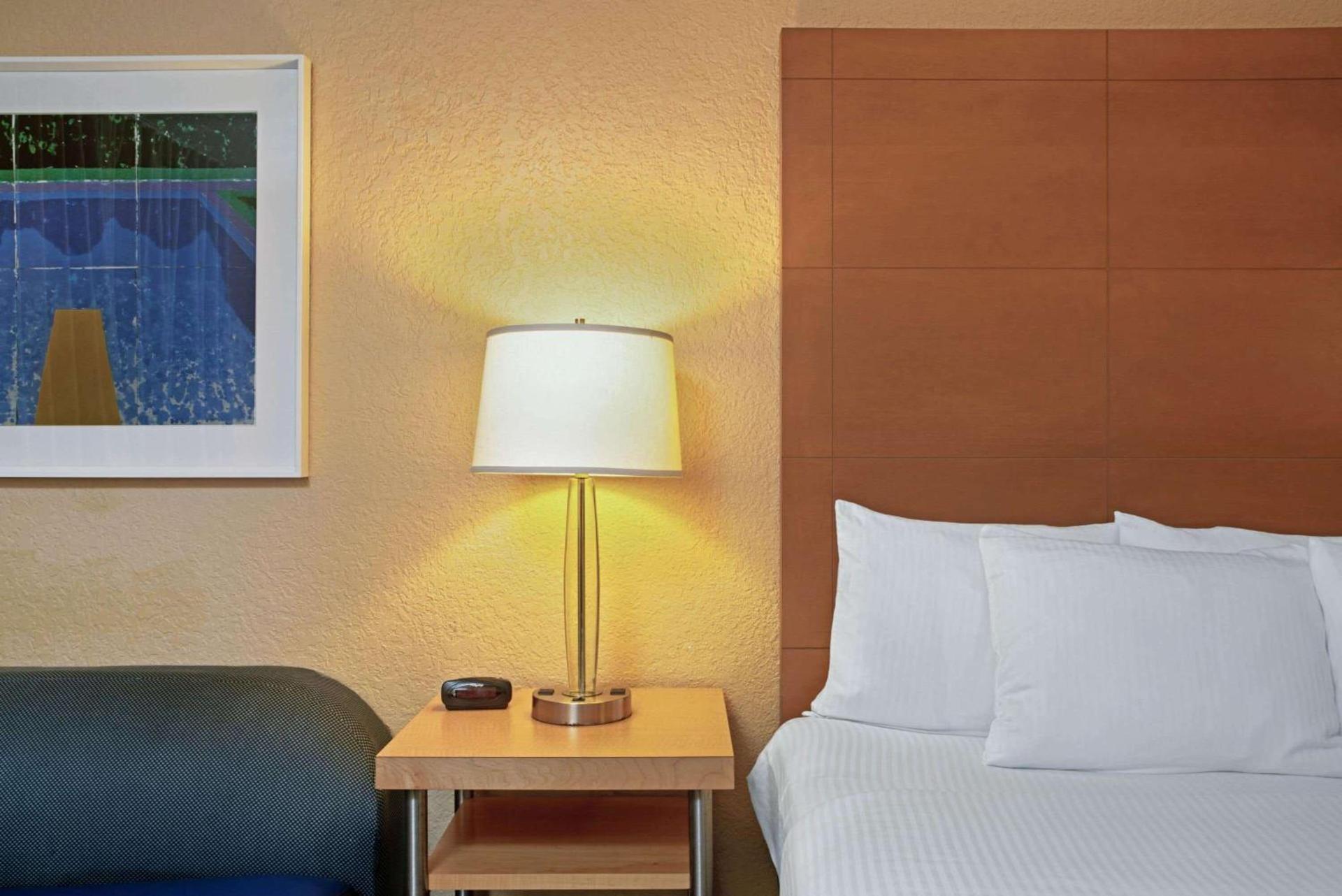 La Quinta by Wyndham Coral Springs South photo 13
