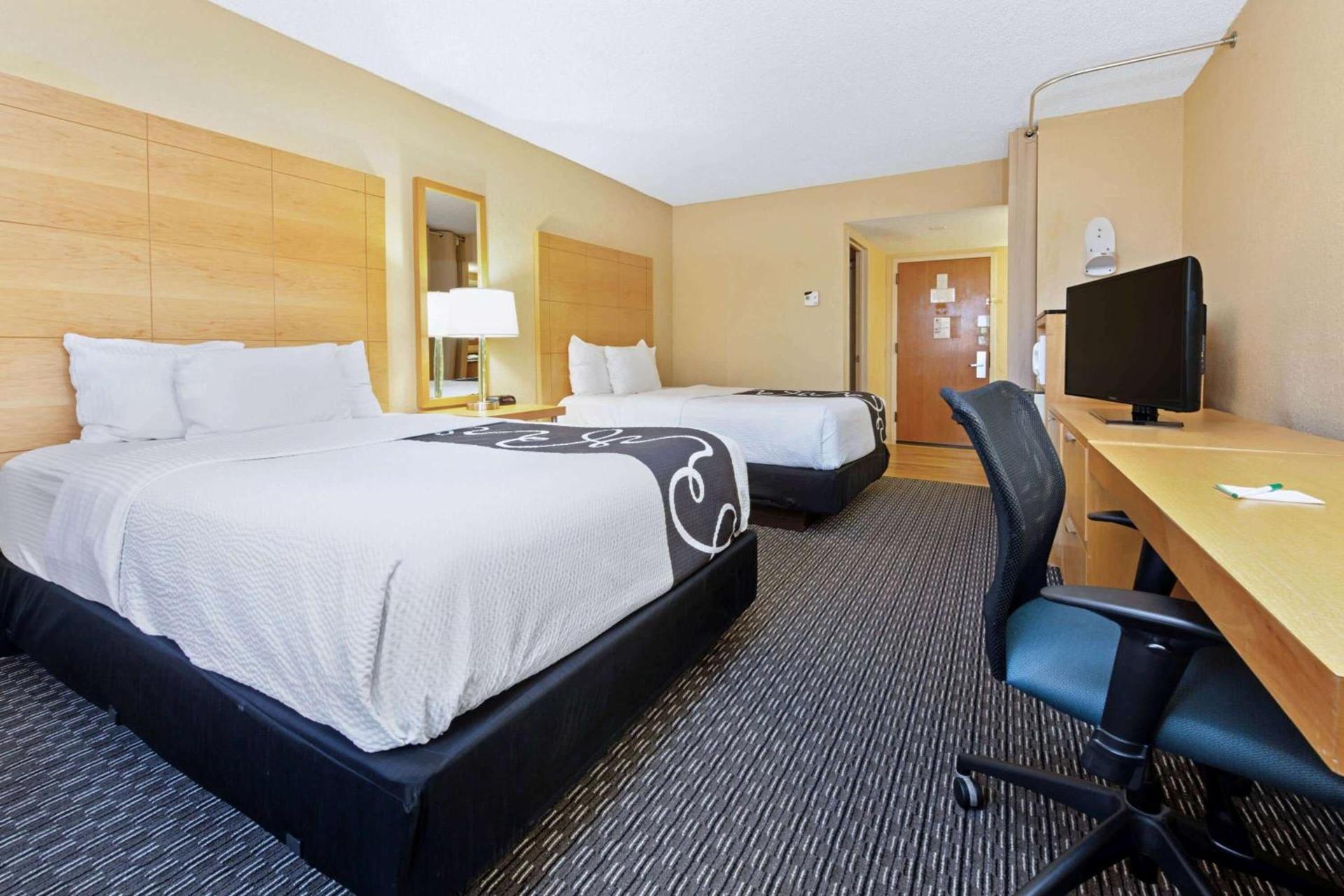La Quinta by Wyndham Coral Springs South photo 11