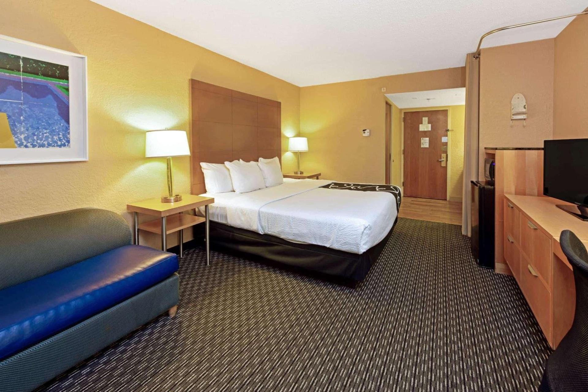 La Quinta by Wyndham Coral Springs South photo 27