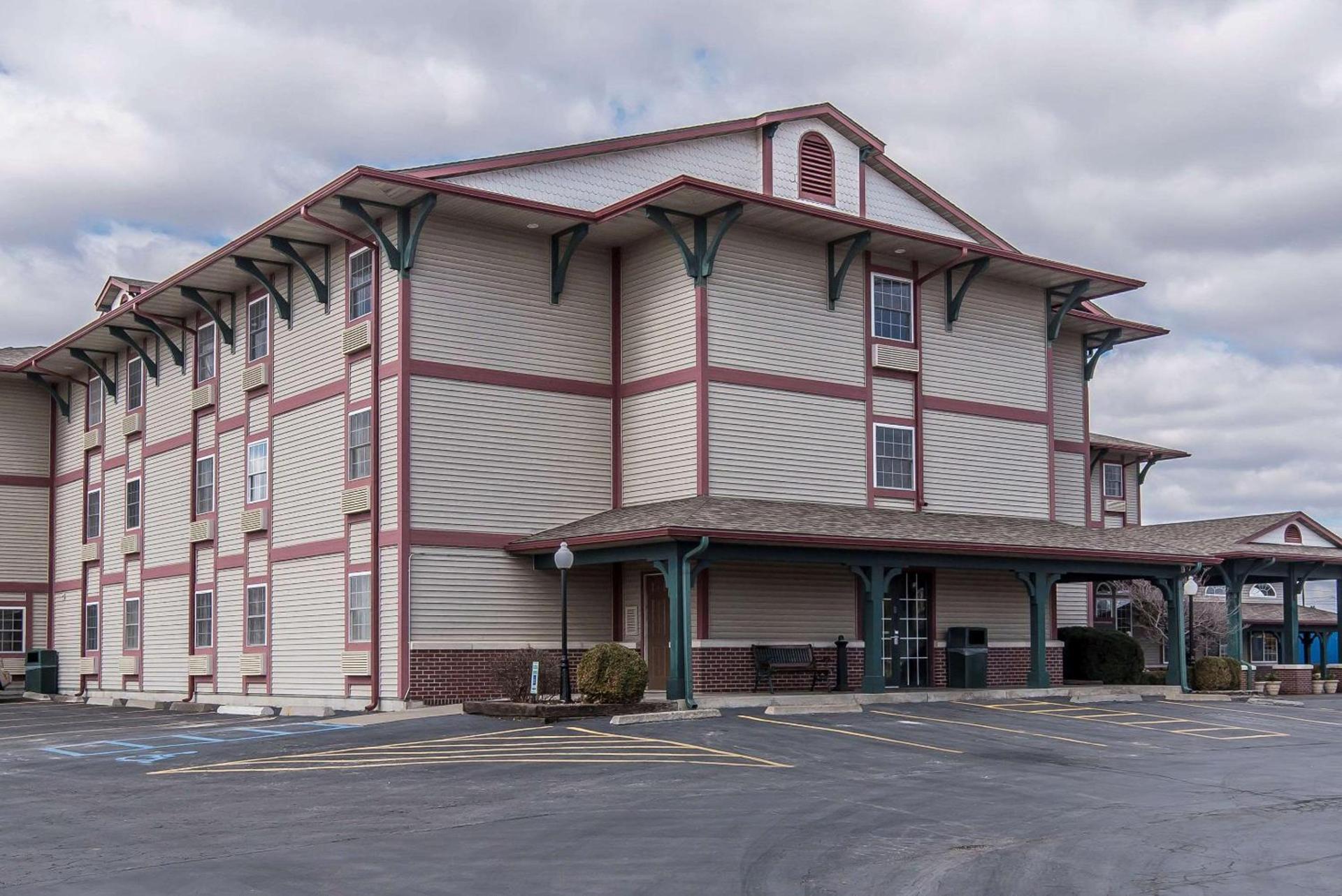 Comfort Inn Marshall Station photo 3