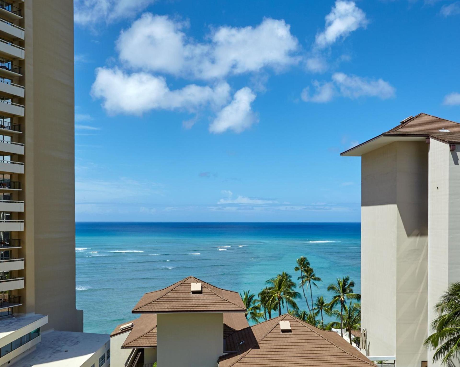 Halepuna Waikiki by Halekulani - NO RESORT FEE photo 5