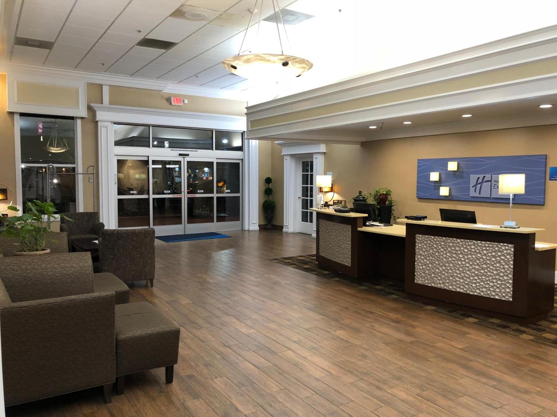Holiday Inn Express Corning by IHG photo 2