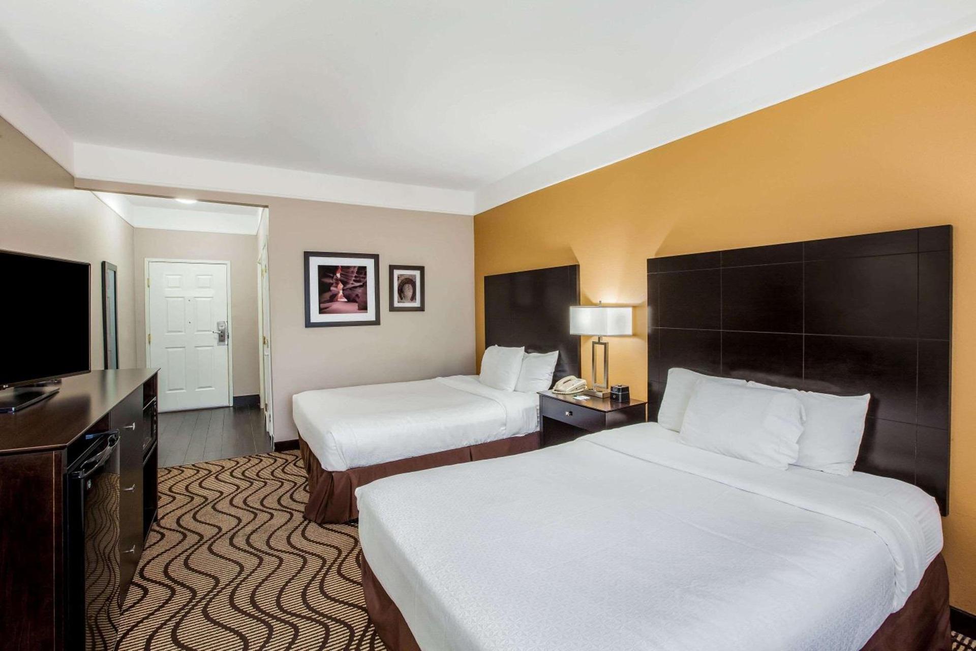 La Quinta by Wyndham Pasadena photo 14