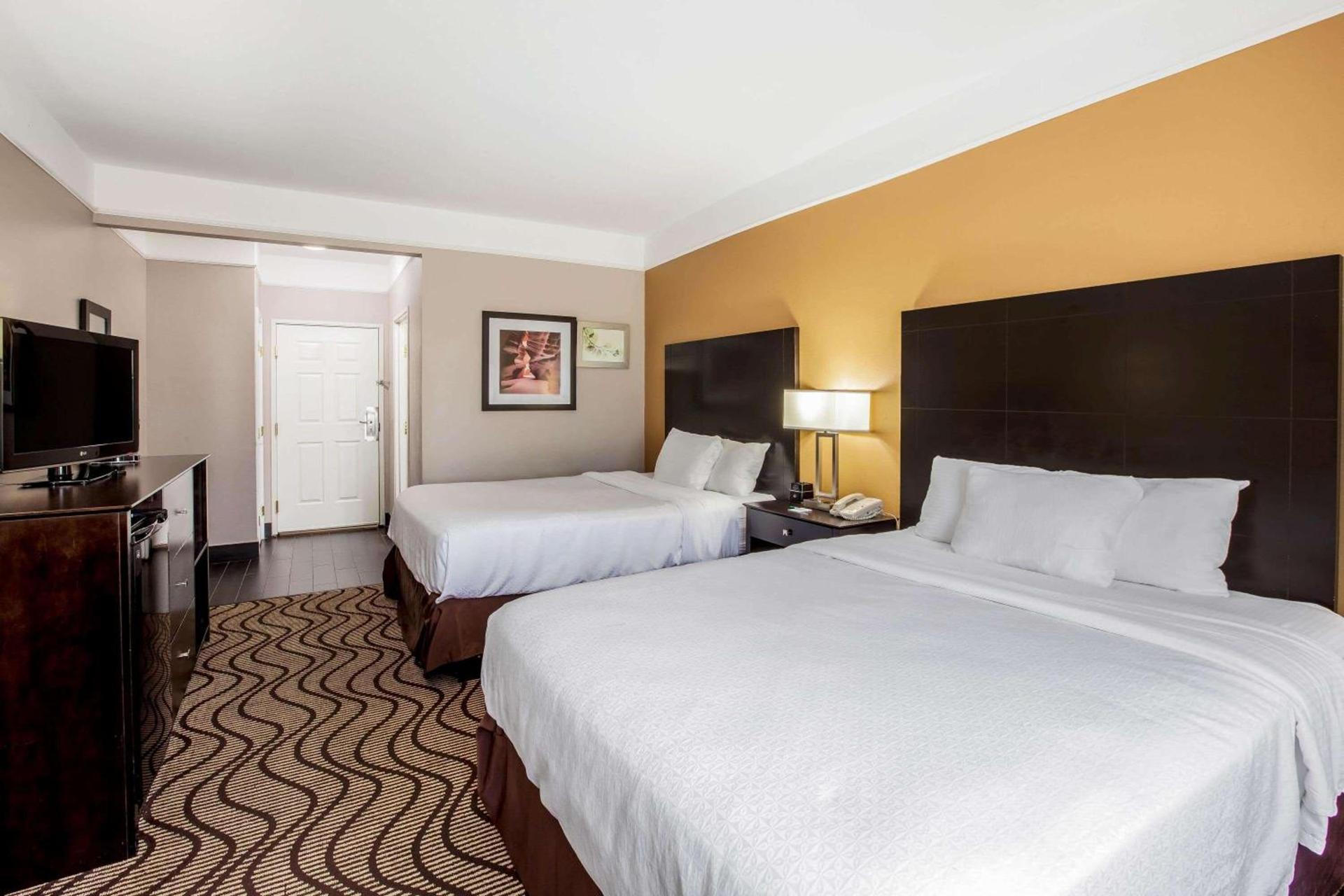La Quinta by Wyndham Pasadena photo 20