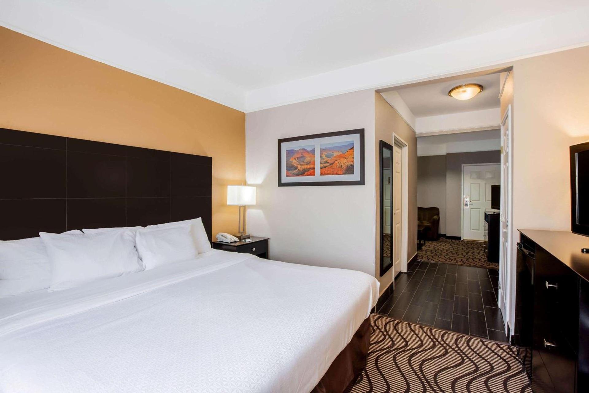 La Quinta by Wyndham Pasadena photo 27