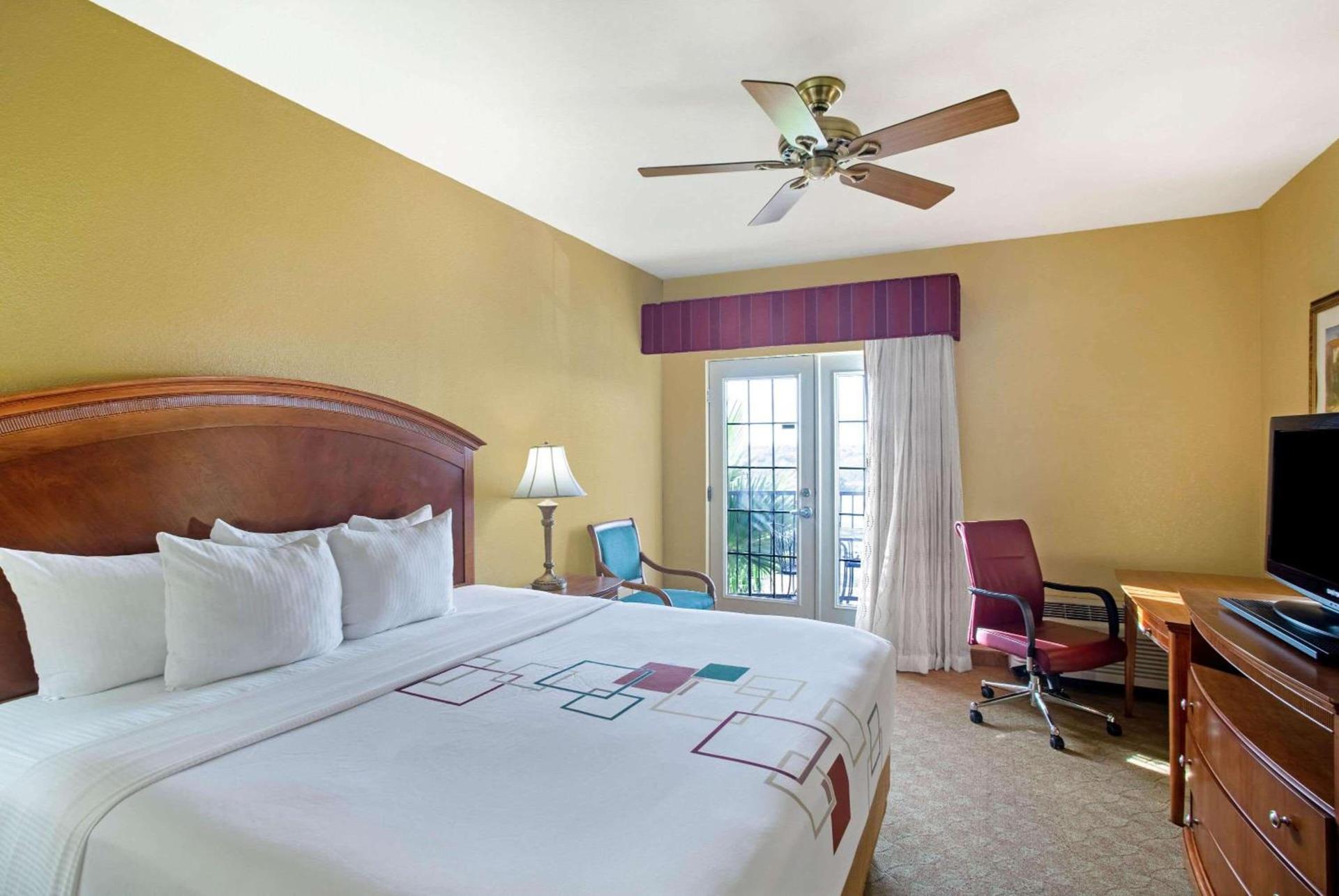 La Quinta by Wyndham Marble Falls photo 100