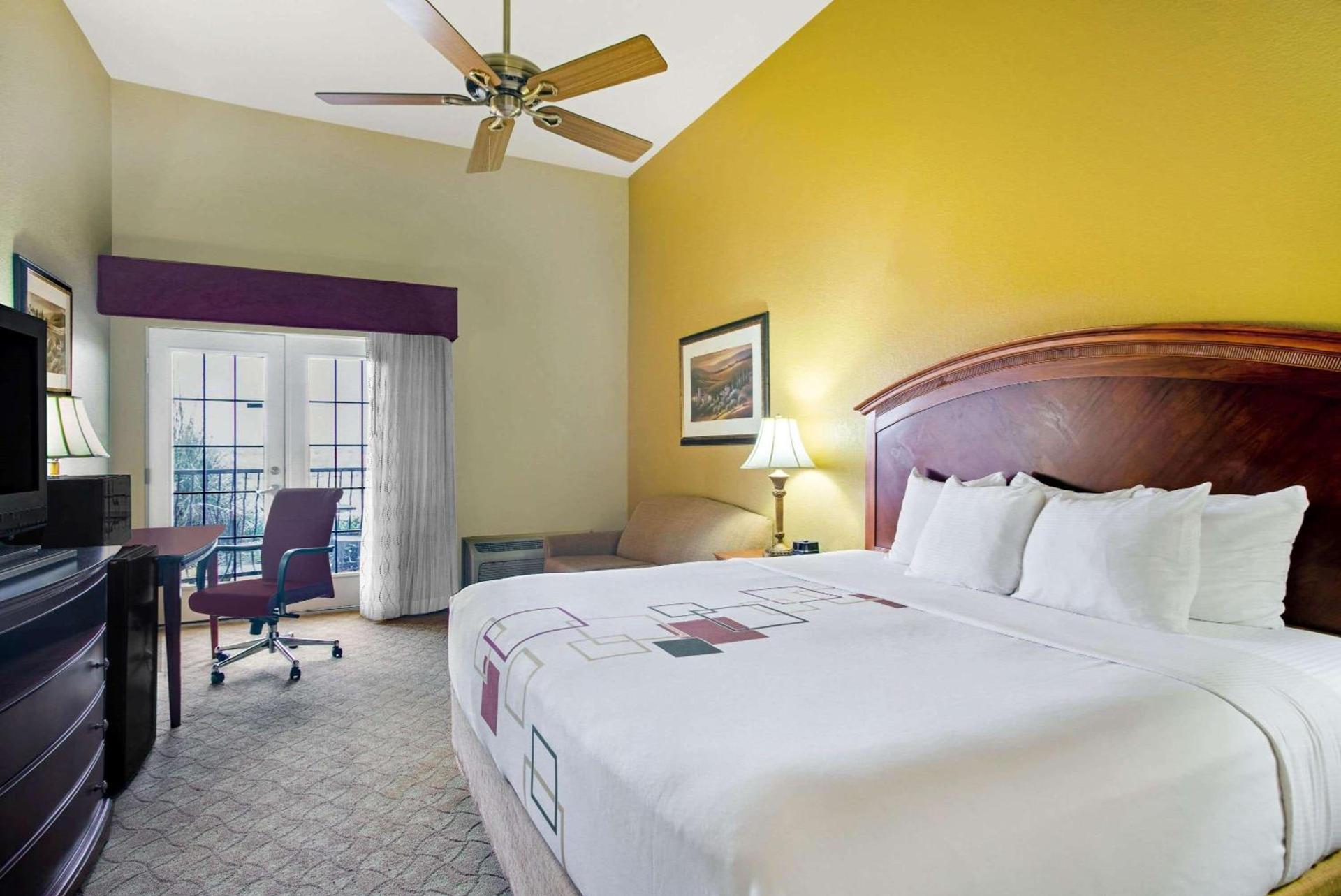 La Quinta by Wyndham Marble Falls photo 96