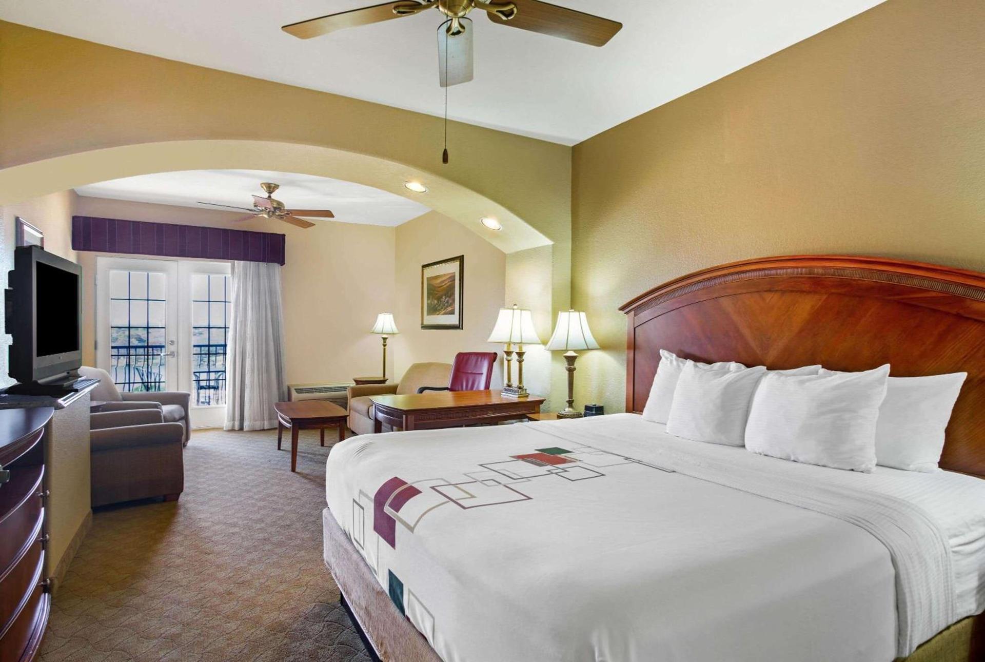 La Quinta by Wyndham Marble Falls photo 94