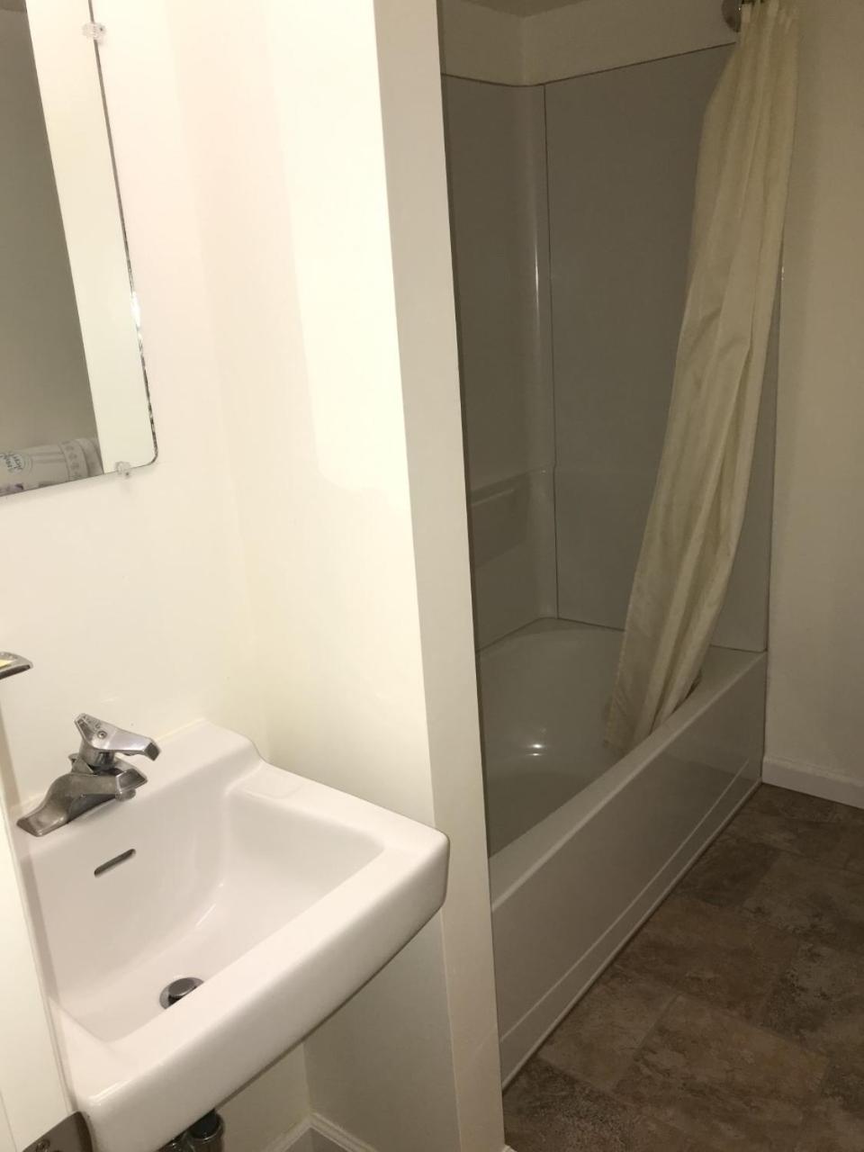 Express Inn photo 16