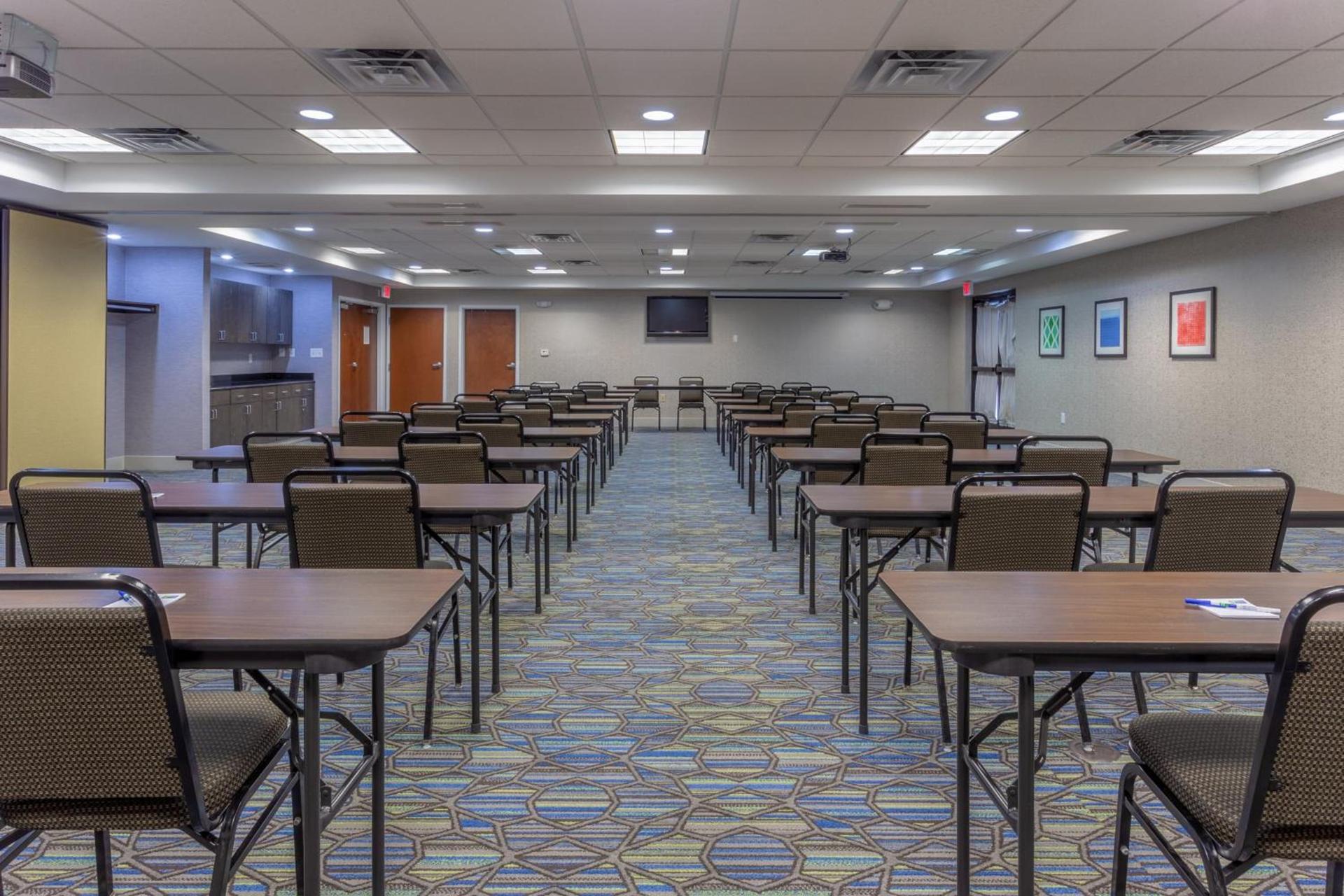 Holiday Inn Express - Indianapolis - Southeast by IHG photo 18